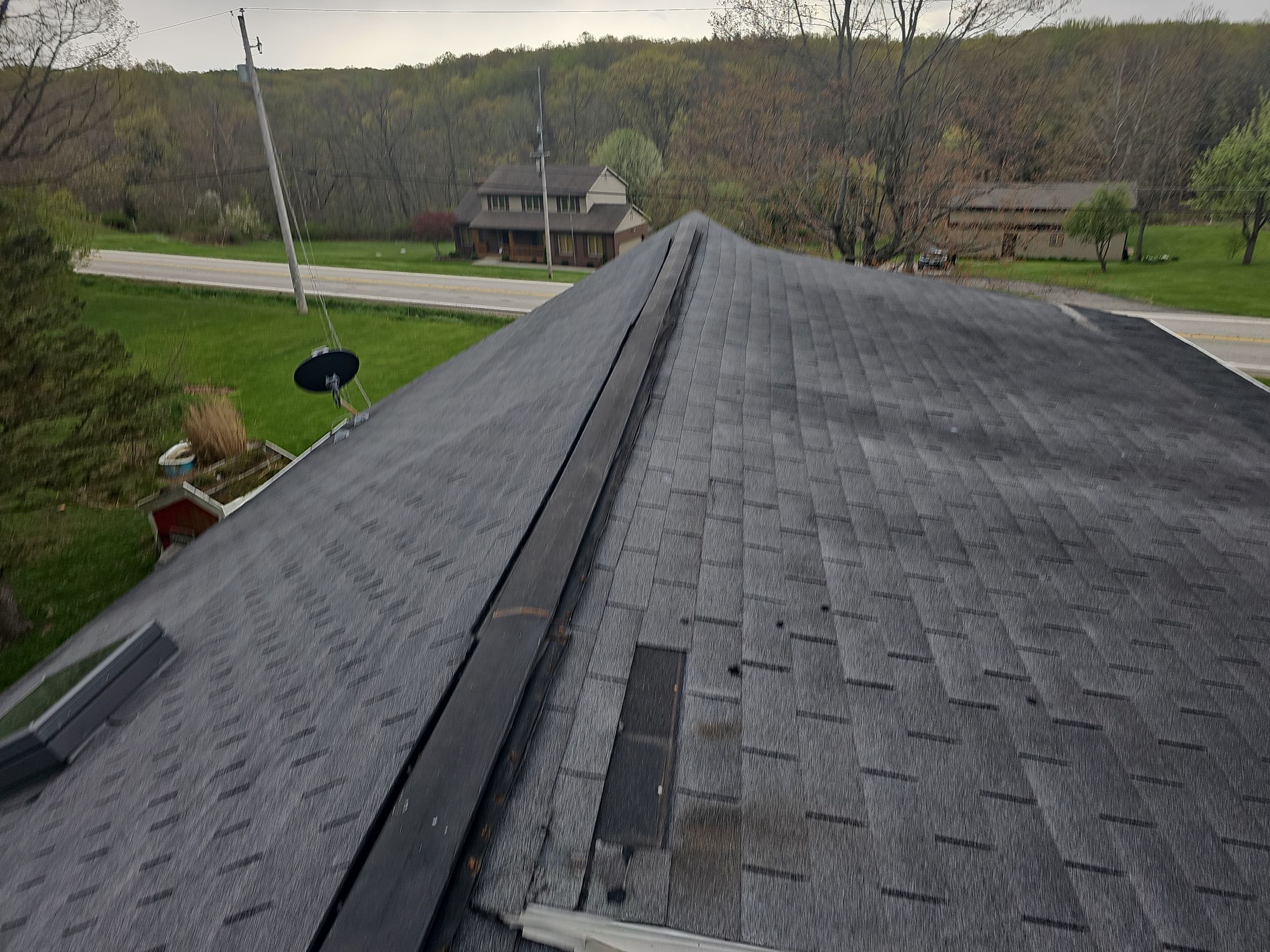 ATLAS PINNACLE COLOR: PRISTINE BLACK by Eagle Eye Roofing