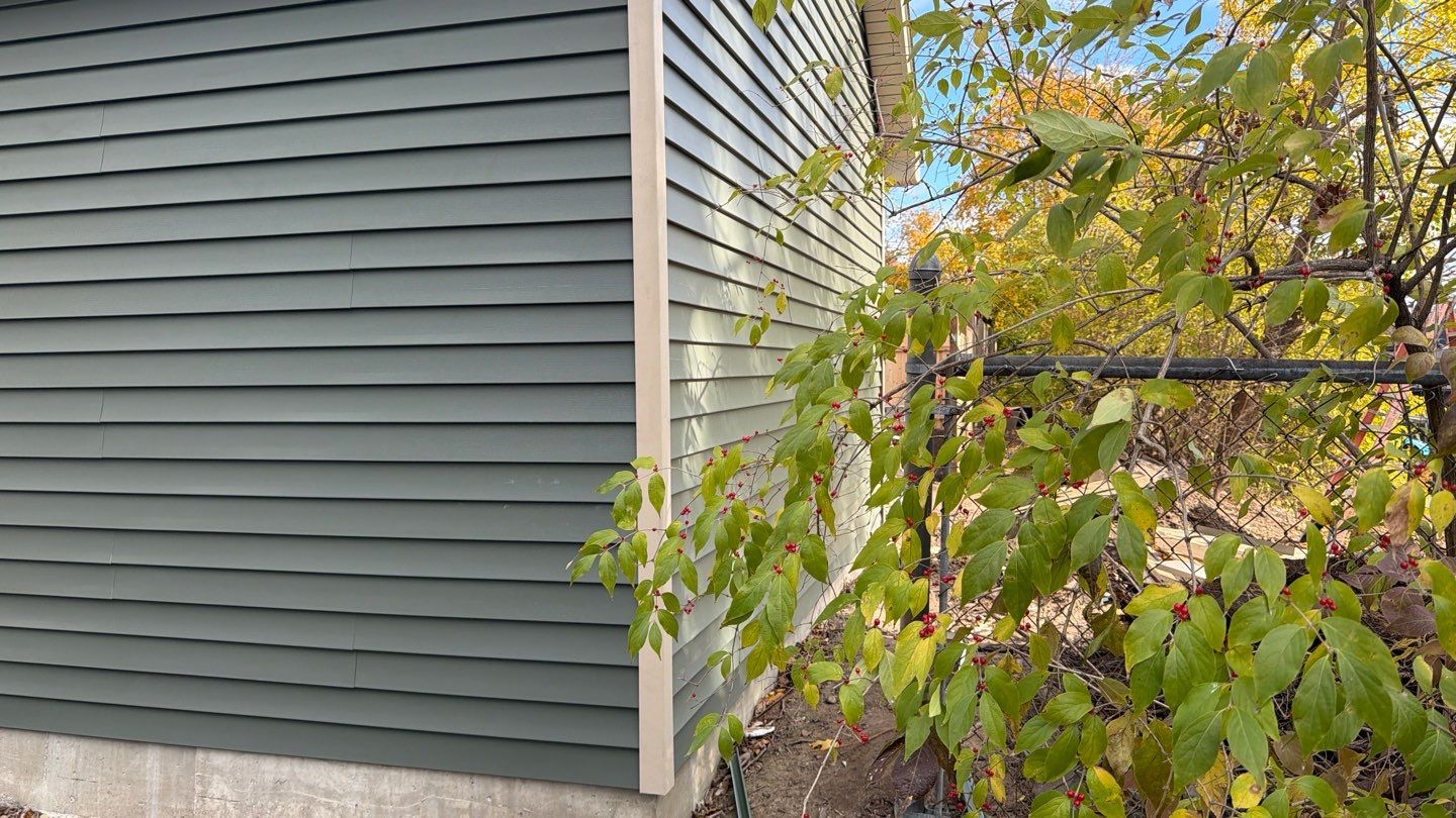 Siding Replacement using Alside Charter Oak D4.5" Deep Moss by 180 Contractors