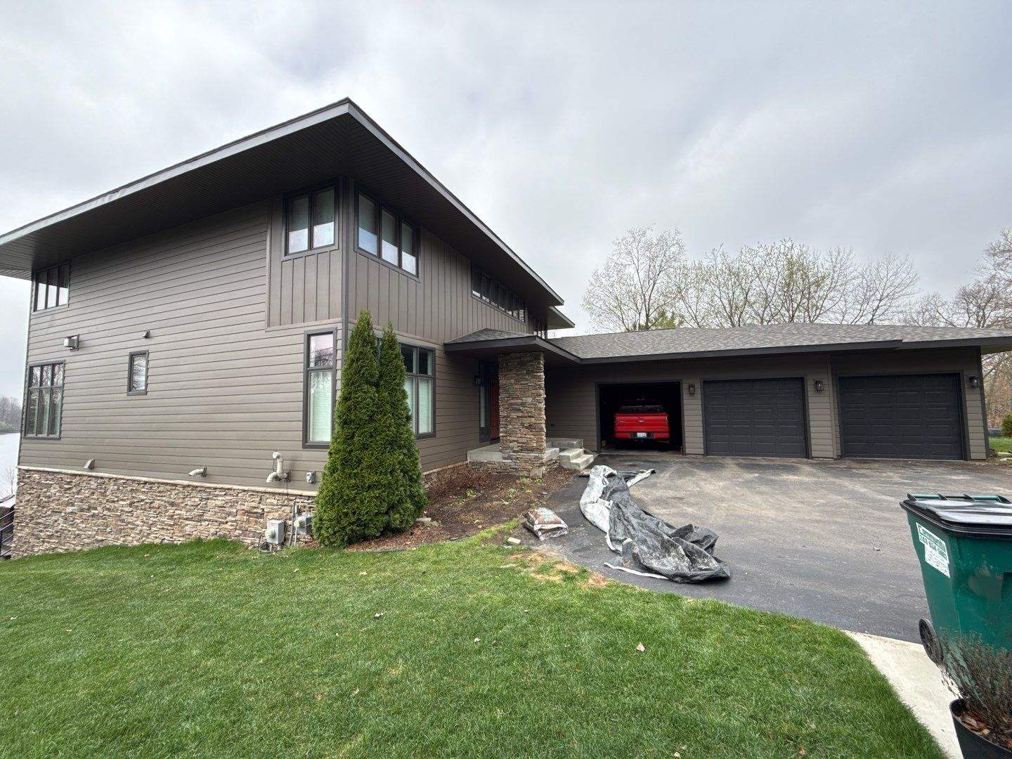 Siding Replacement using Ascend by 180 Contractors