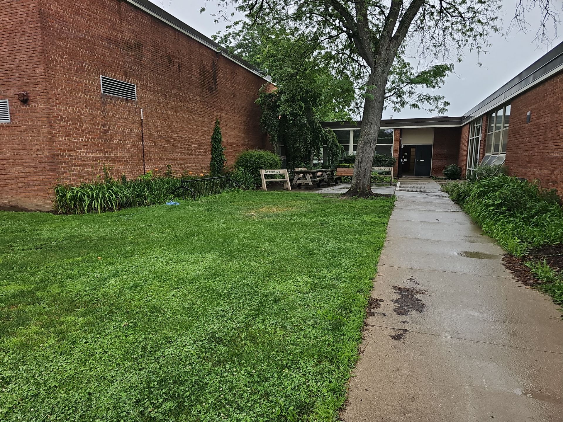 Salem Elementary School Outdoor Classroom by Southwest Greens Midwest