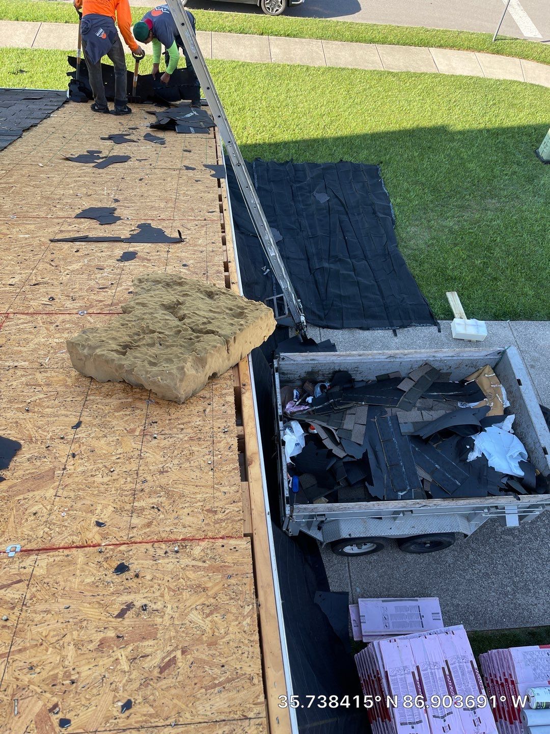 Residential Roofing Installation using Owens Corning Oakridge Roofing System by Undersun Roofing 