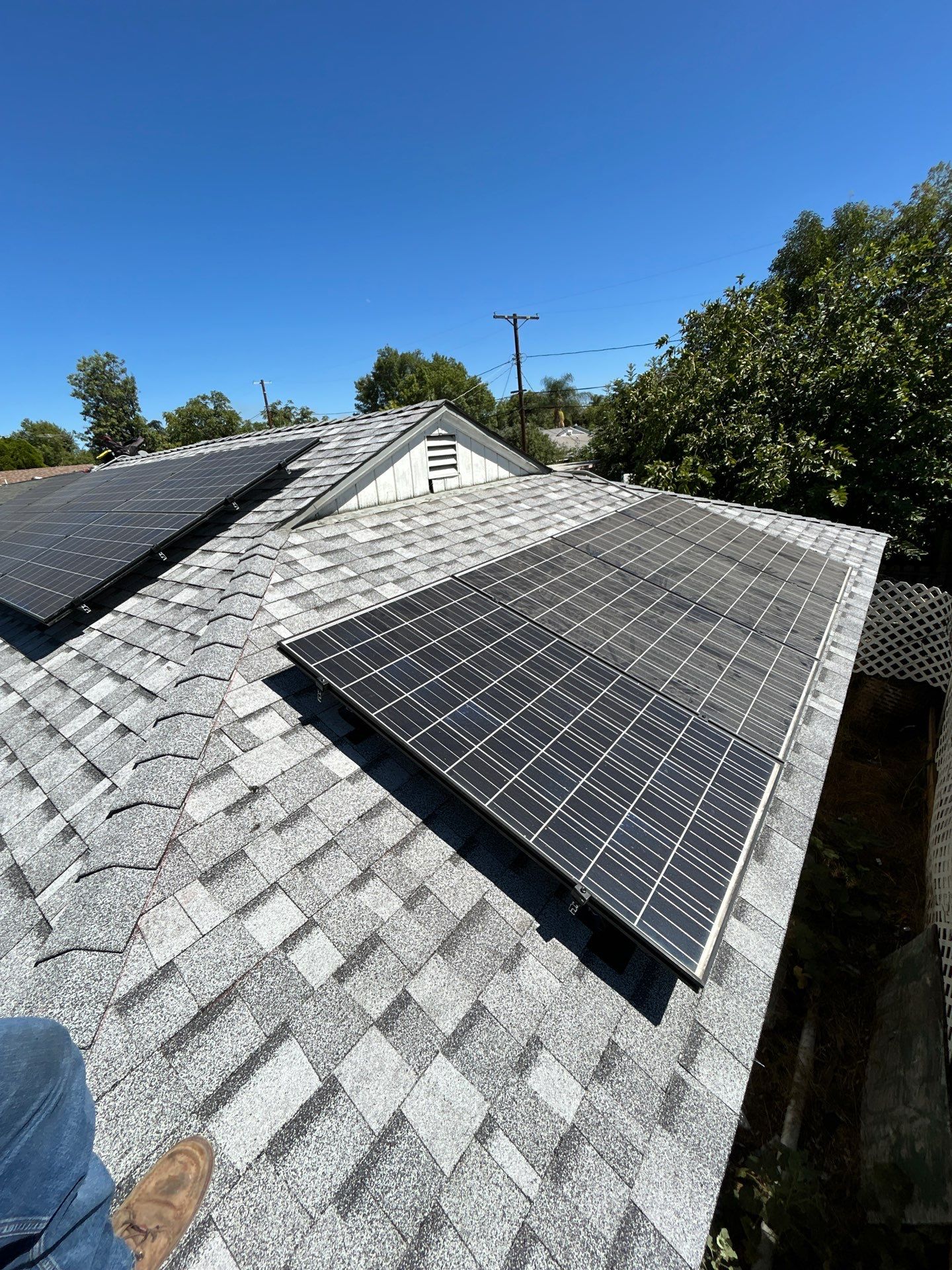 17530 Cohasset St Van Nuys by Solar Discovery