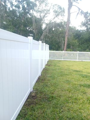 Riverview, FL 6ft. Tall White Vinyl Privacy with 4ft. Tall White Vinyl Spaced Picket 