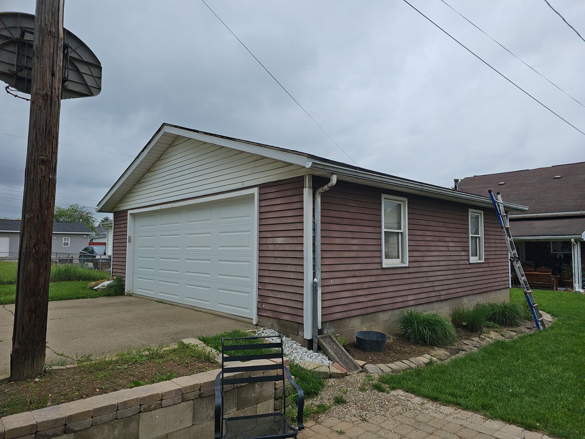 New Philadelphia Ohio Shingle Roof and Siding Installation by Pine Ridge Roofing LLC