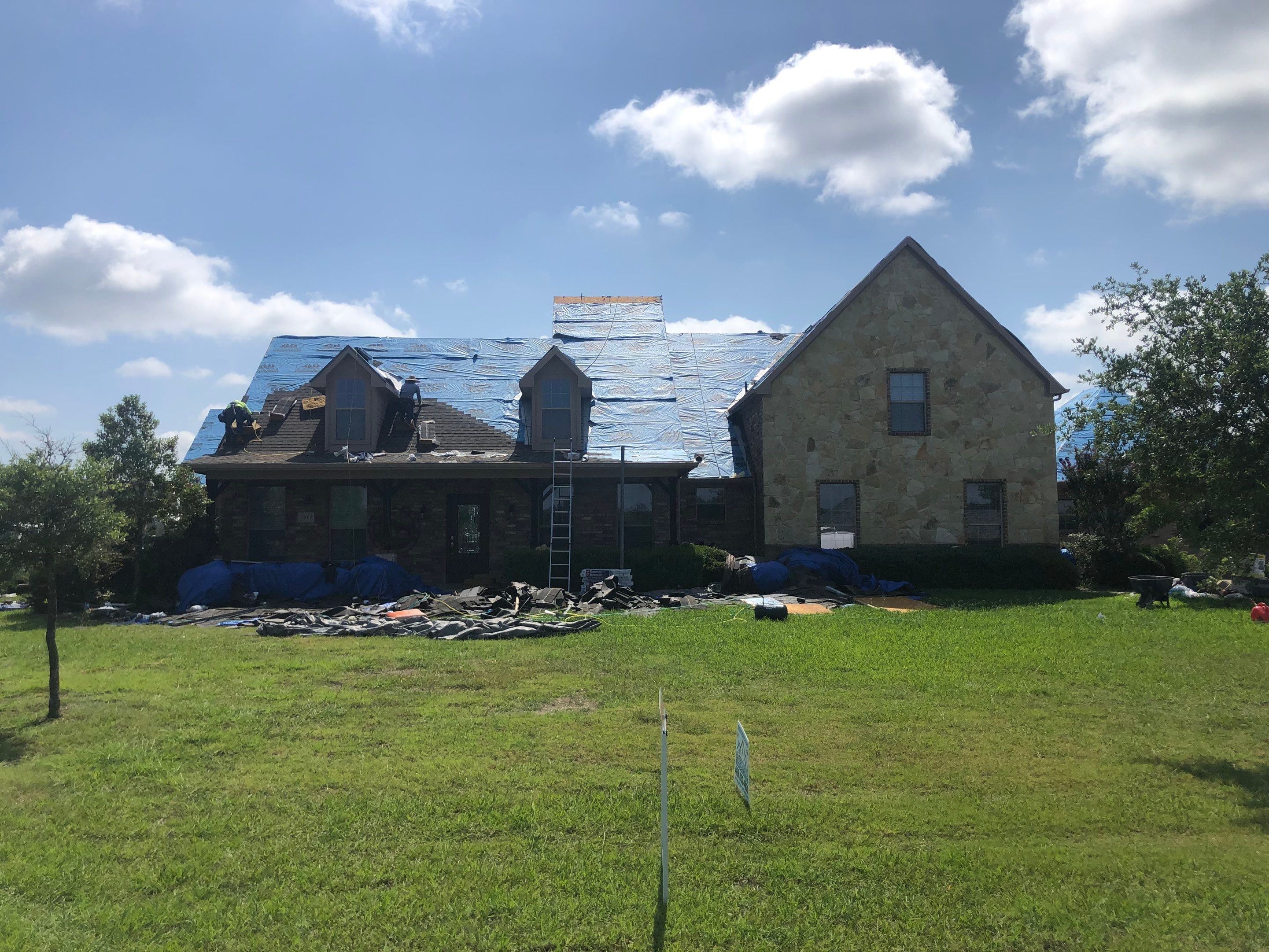 GAF HDZ - Weathered Wood by Elite Roofing LLC