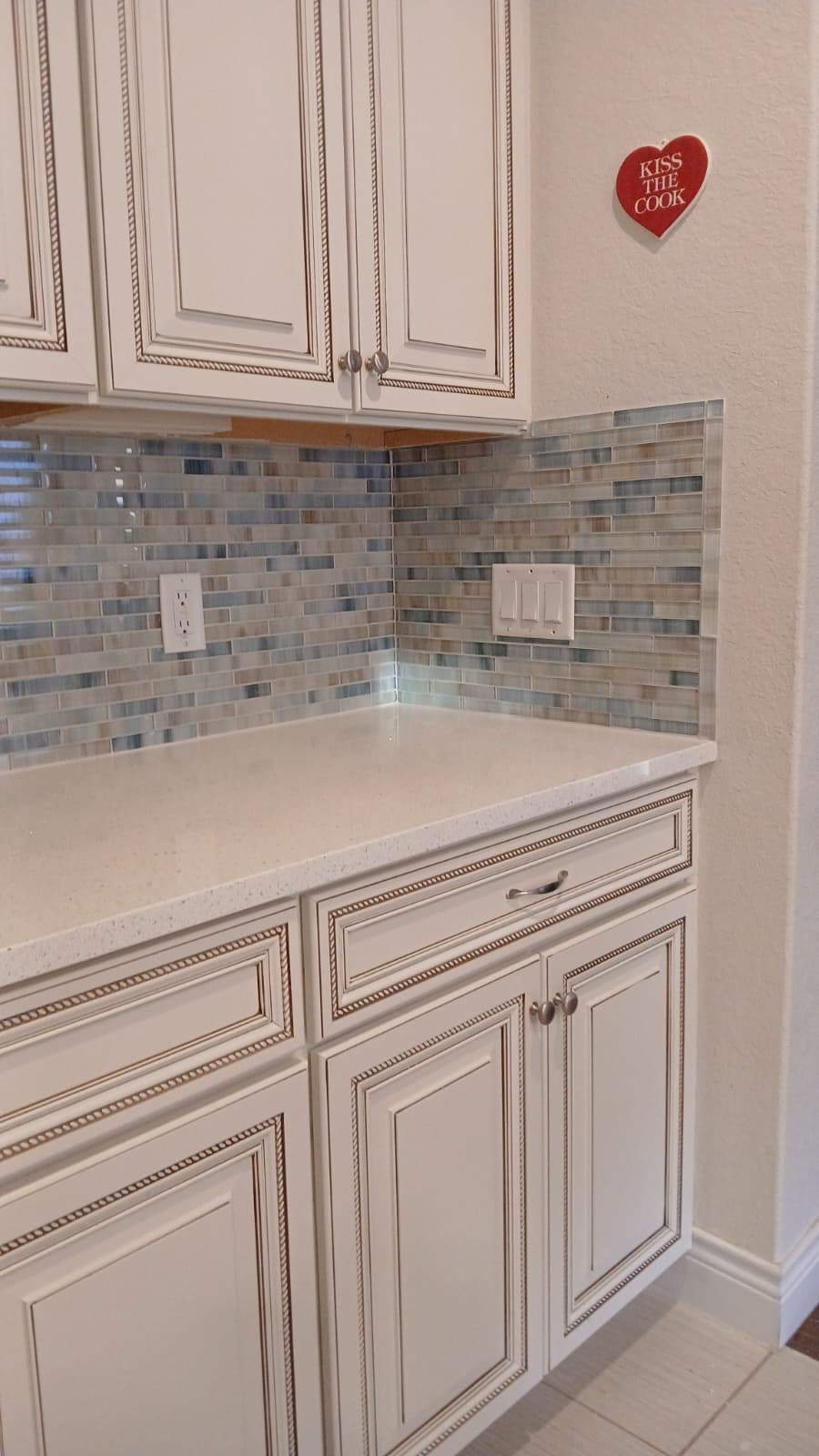 San Antonio Kitchen Remodel with Quartz Counters and Glass Backsplash by Mena stone surfaces