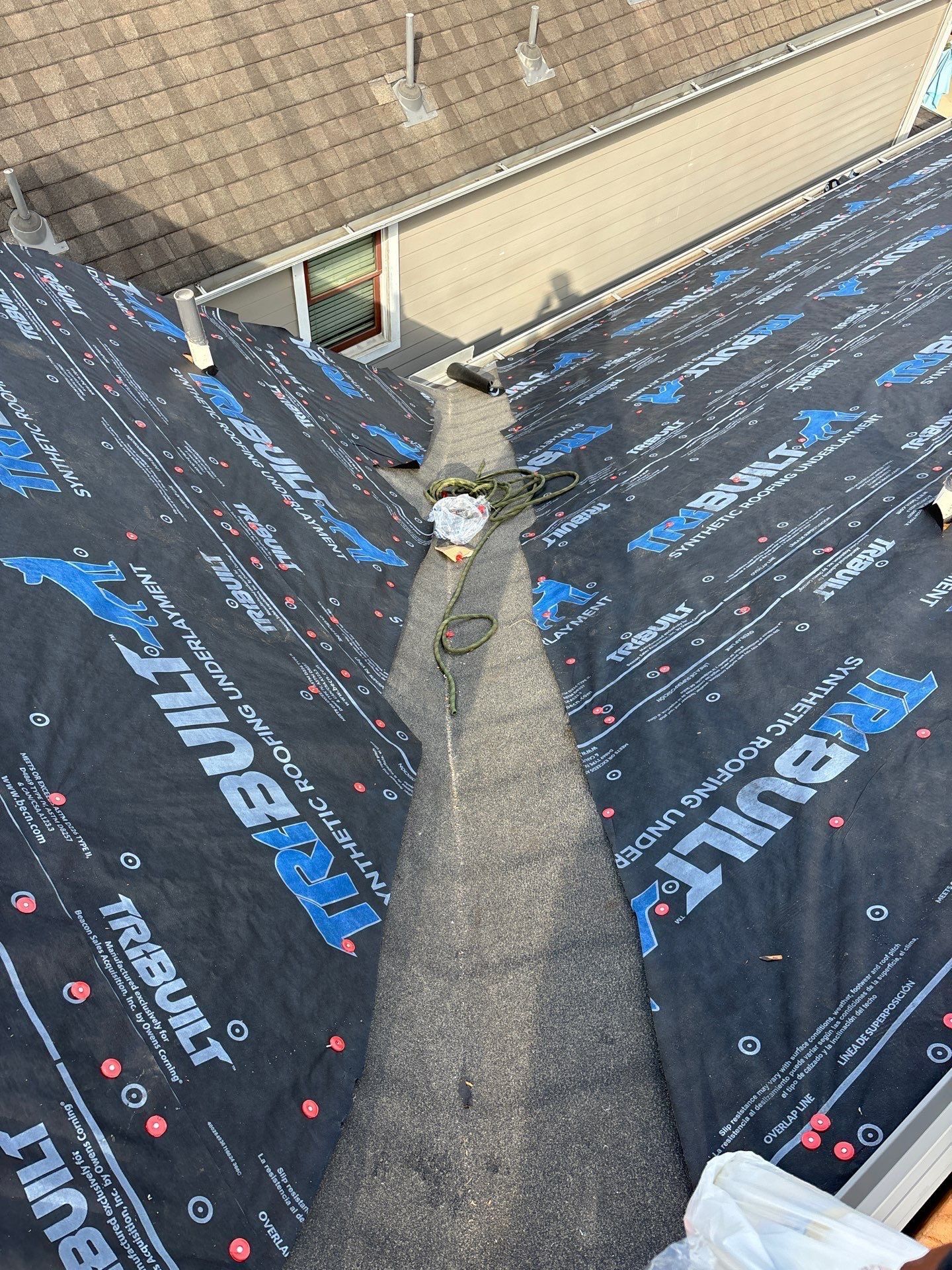 Residential Roofing Installation using Owen's Corning Duration (Lifetime) Shingles by Roof Repair Company