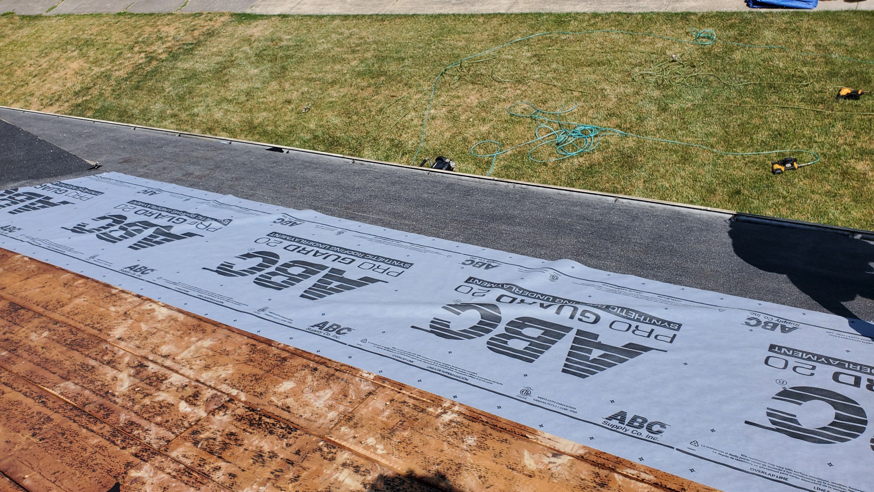 Residential Roofing Installation using Ownens Corning Duration Brownwood by Absolute Roofing and Construction
