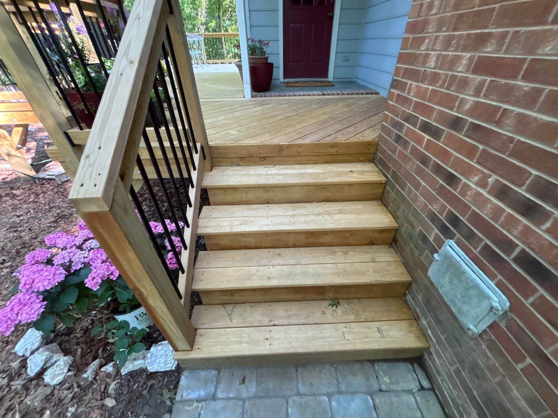Wood Deck using Wood Sealant by DuraSeal