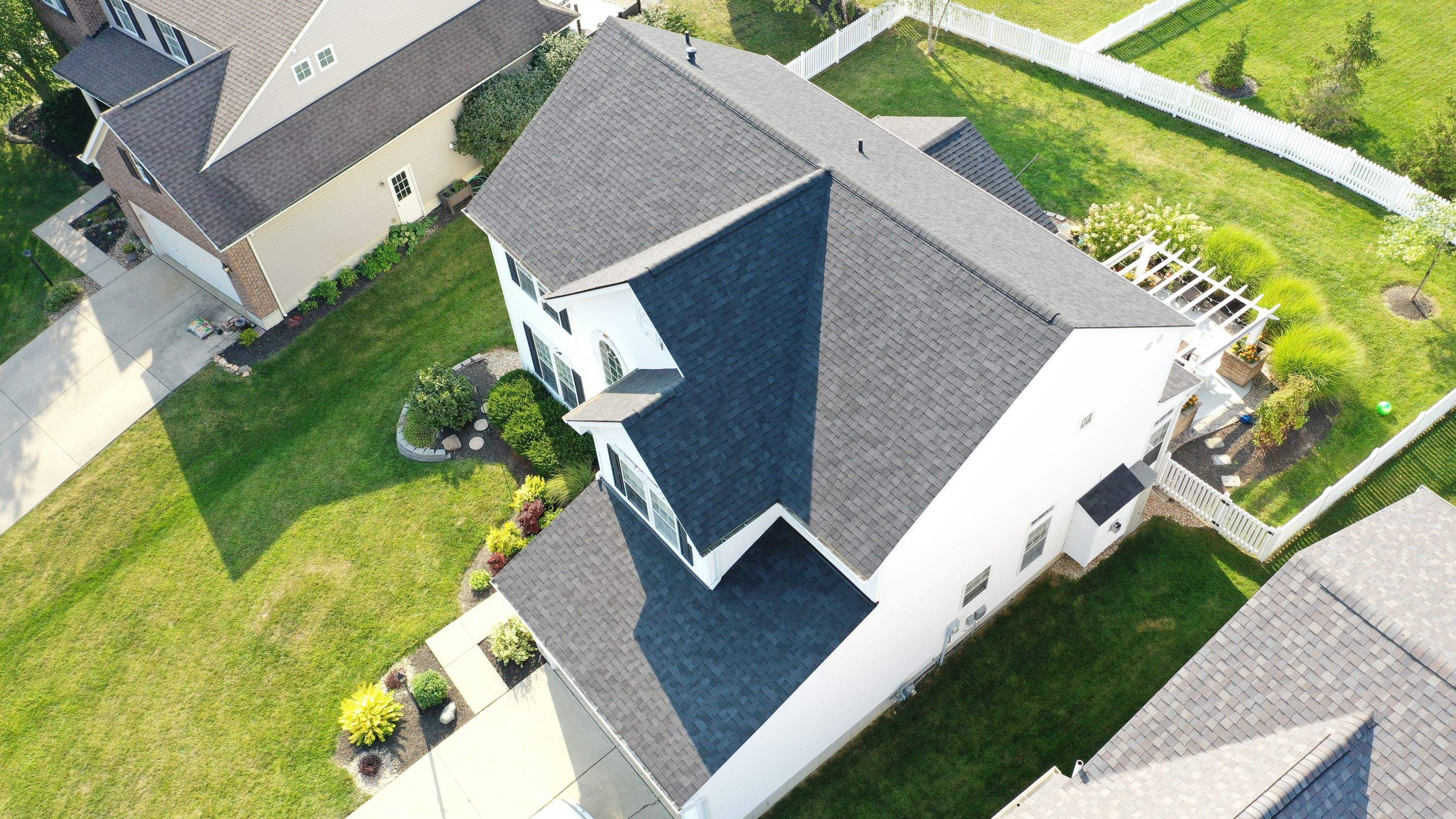 roof replacement using Onyx Black Durations by WIW Enterprises Inc