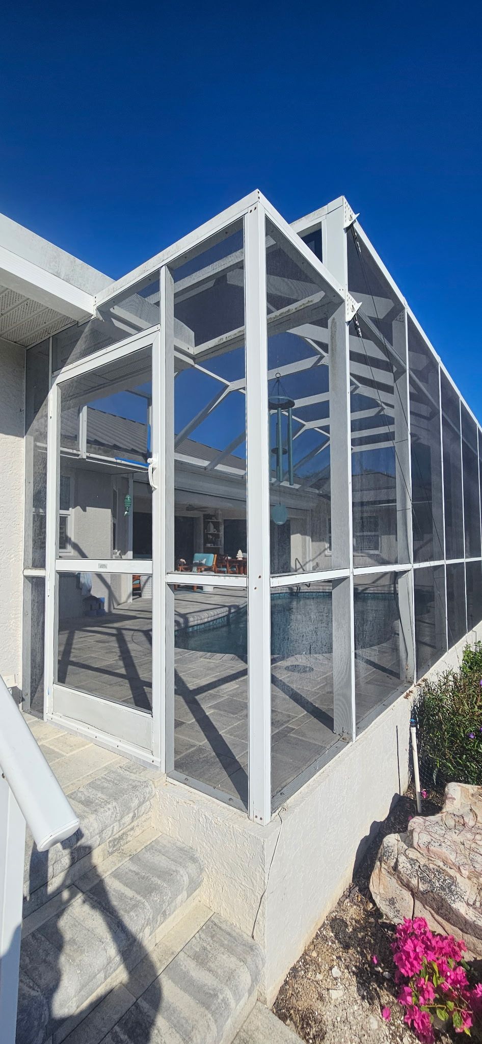 Rescreen of Pool Cage by Screen Experts, LLC 