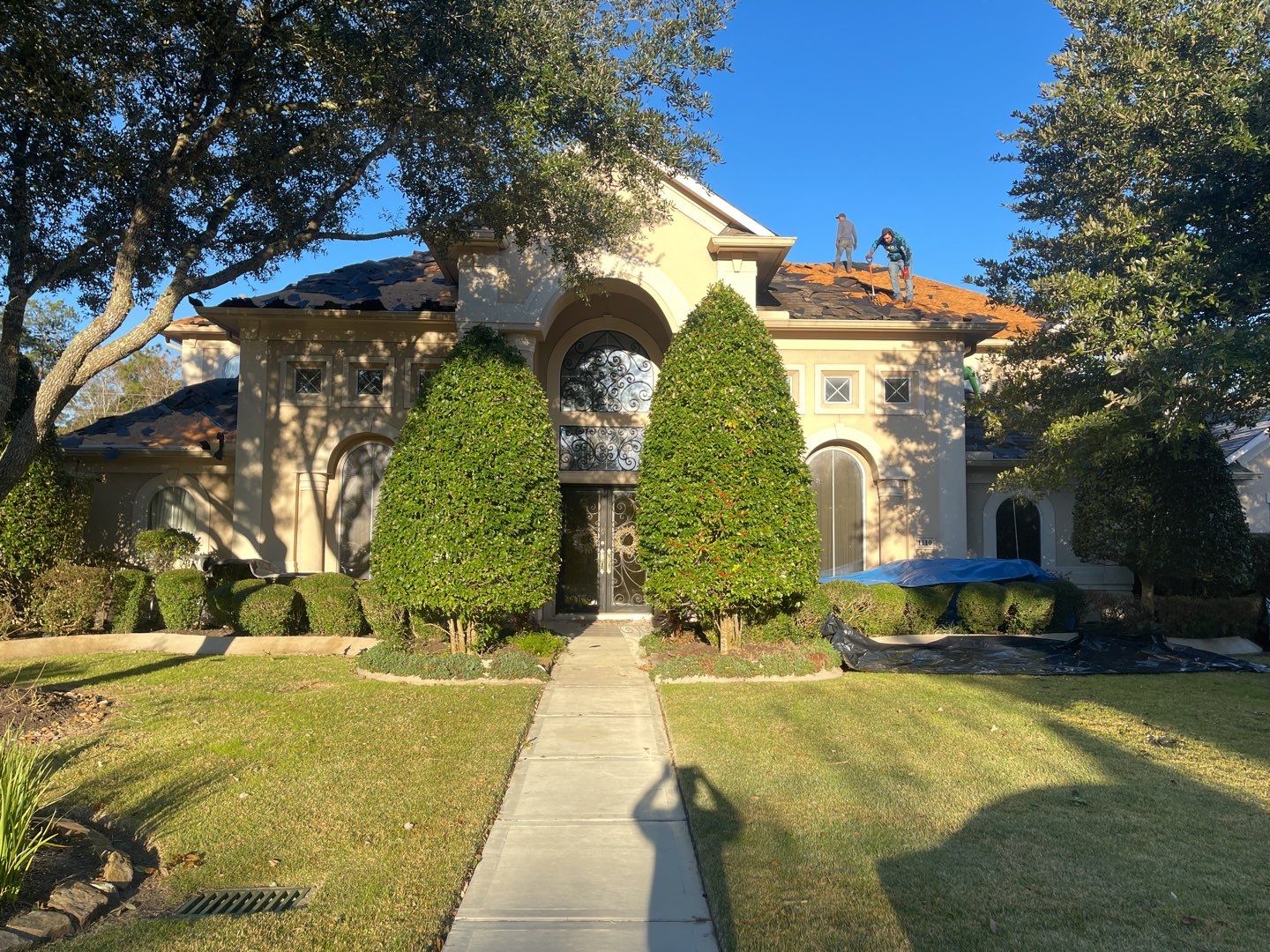 Residential Roof Replacement by Elite Roofing LLC