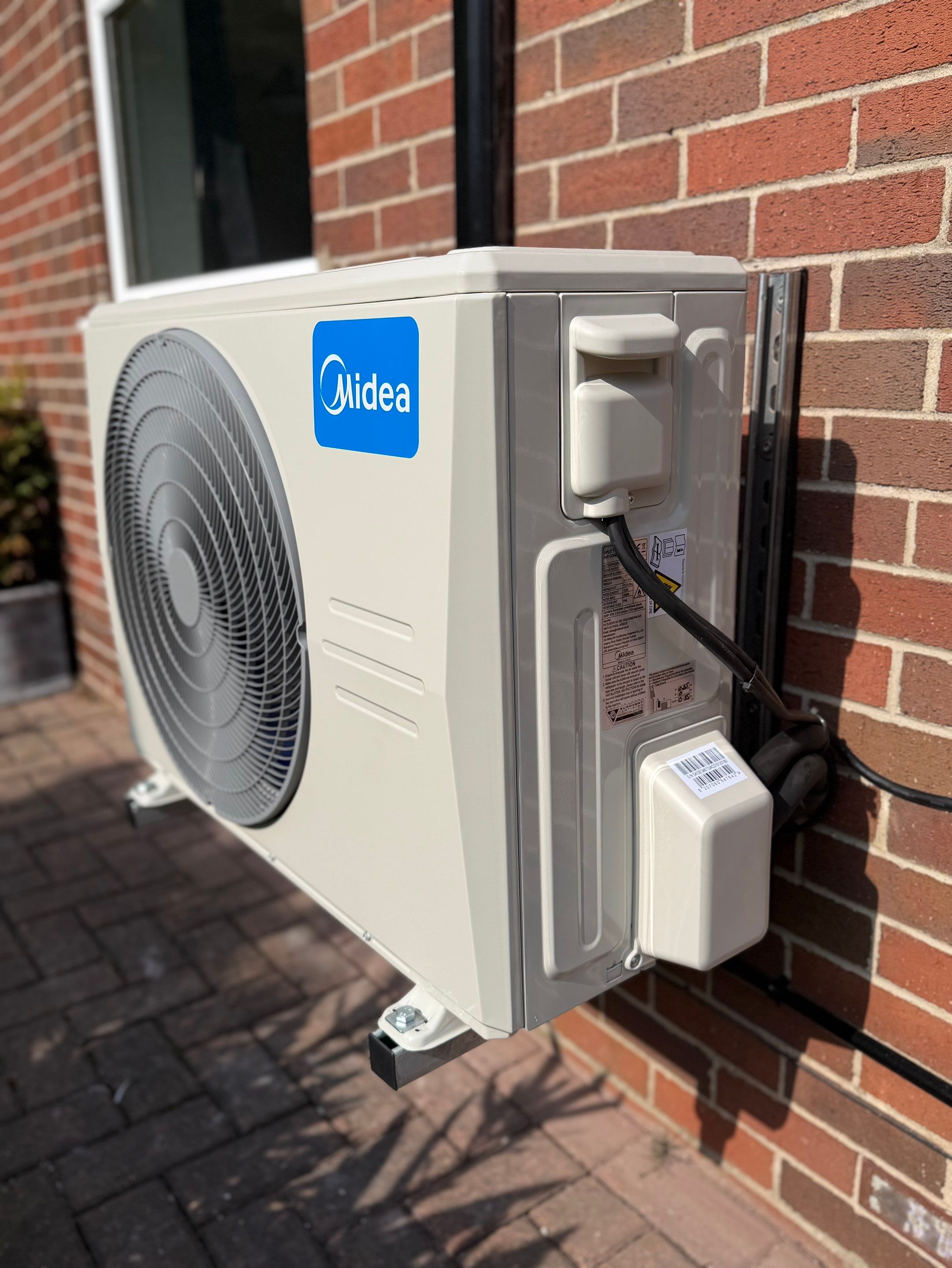π₯ Multi-Split Air Conditioning Installation Completed in Great Hatfield! βοΈ by Elite Services Group Ltd