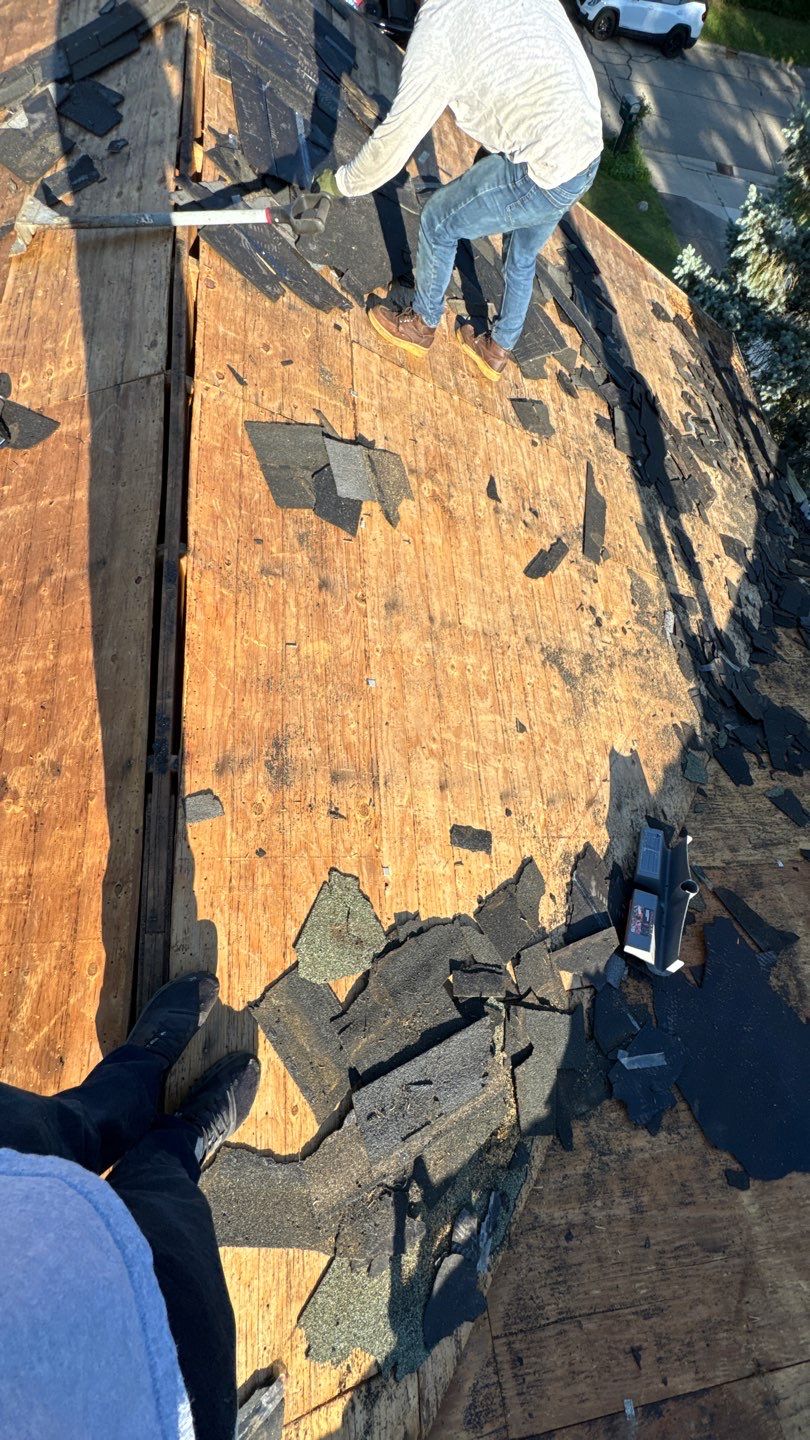 Roof Replacement using Owens Corning Onyx Black by 180 Contractors