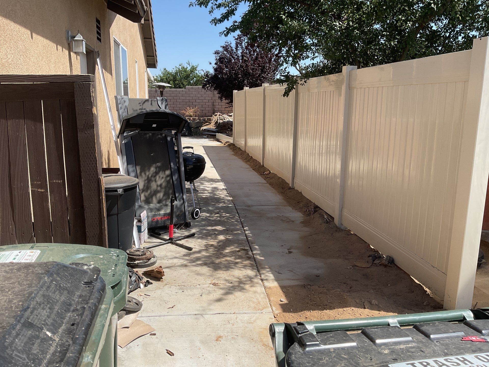 Fence Installation using Vinyl by Fence Guys Inc. 