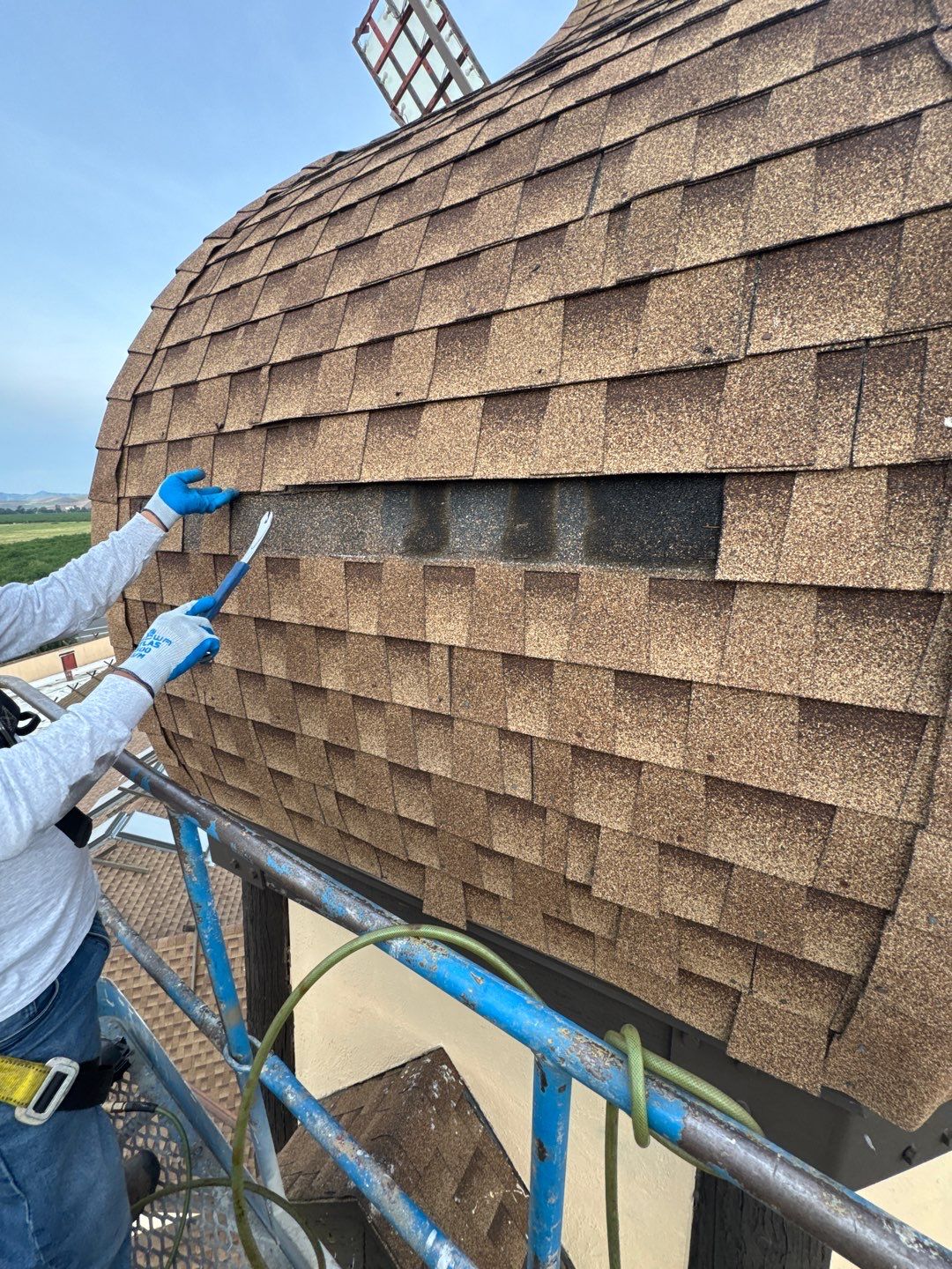 Spray foam and coatings using General Coatings acrylic coatings and spray foam by Straight Edge Roofing Inc
