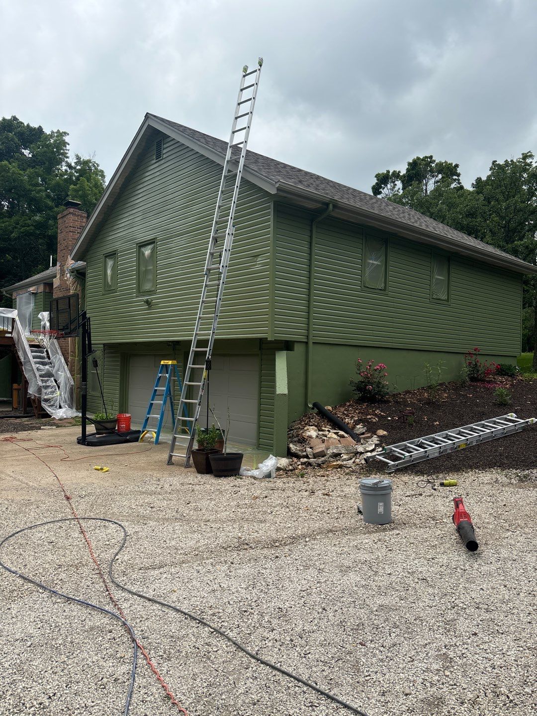 From Bold Red to Refreshing Green in Bucyrus – Yes, You Can Paint Vinyl! by Cougar Painting