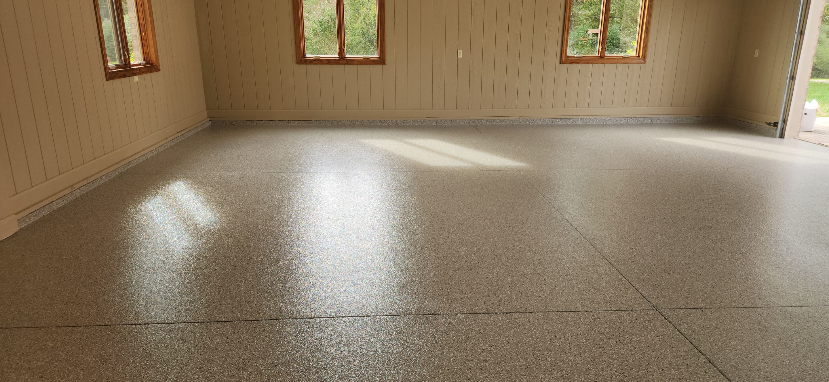 Garage using Creekbed by Elite Floor Solutions