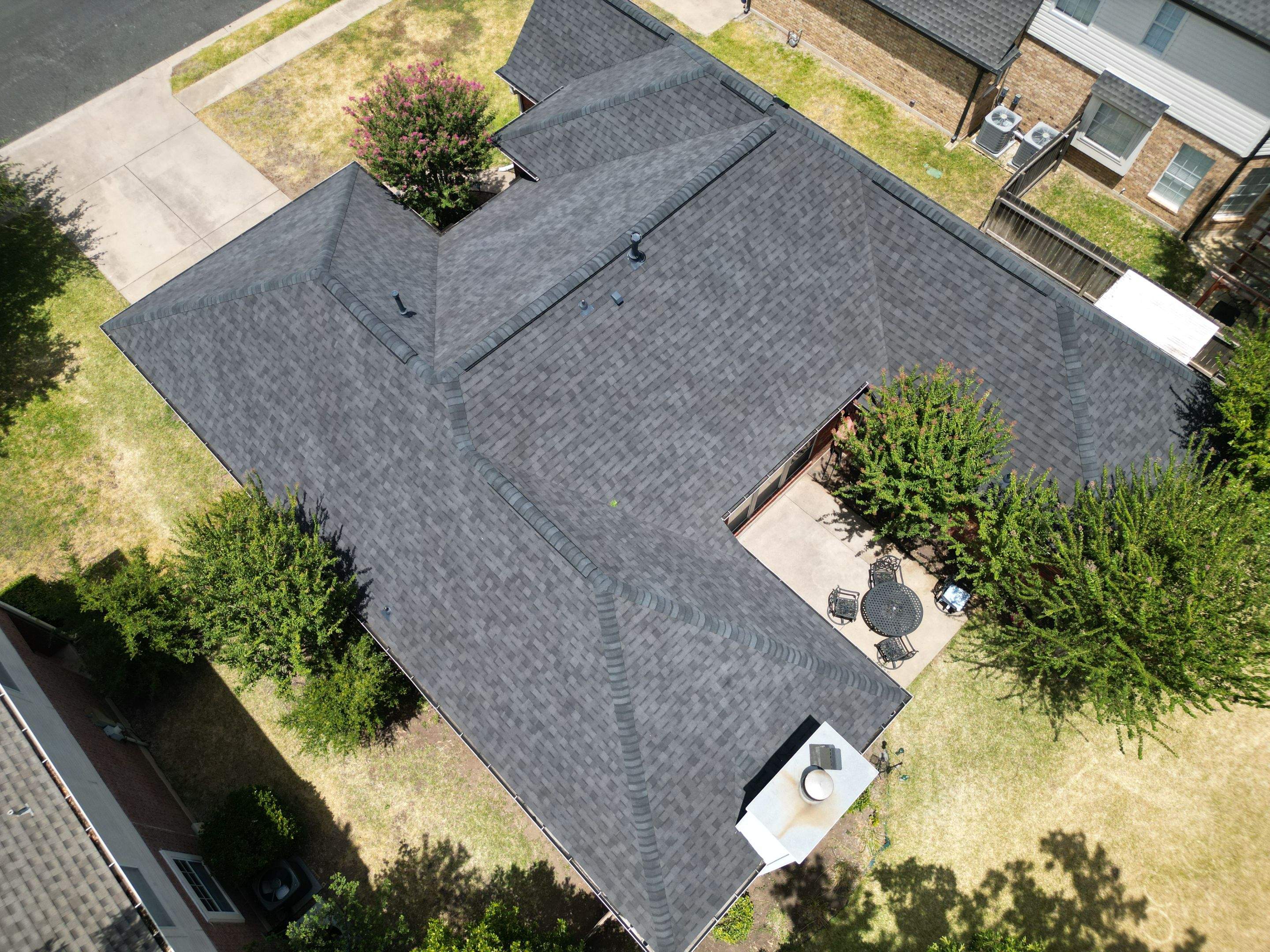 Moire Black - CertainTeed Landmark by RoofsOnly.com