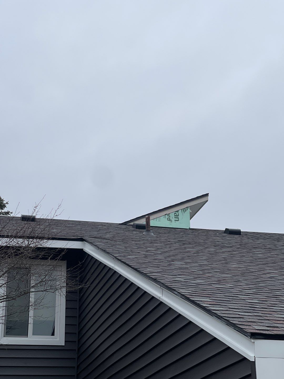 CertainTeed Monogram D5 Slate + Owens Corning Duration Colonial Slate by 180 Contractors