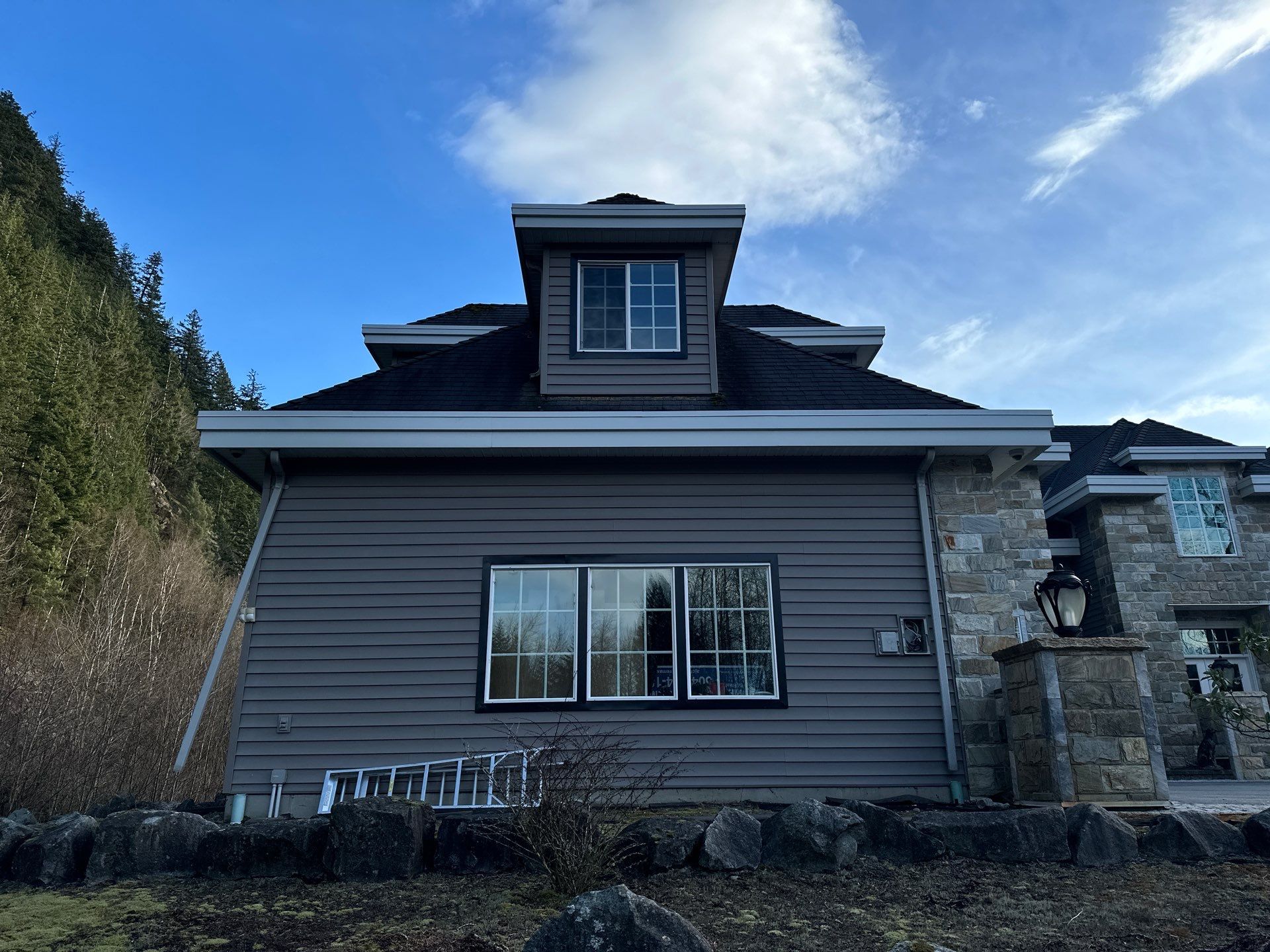 Residential Re-Roof using 26 GA Fascia Color White White by Top Notch Roofing Inc
