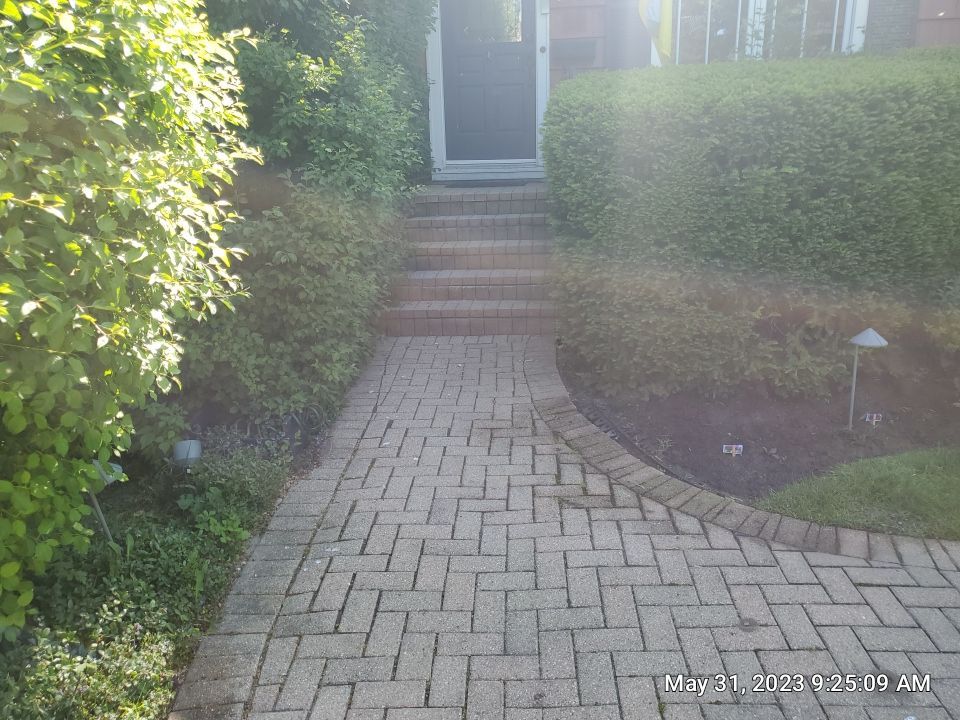 Brick paver clean, sand and seal. using Surebond SB-1300 by Northern Power Washing LLC.