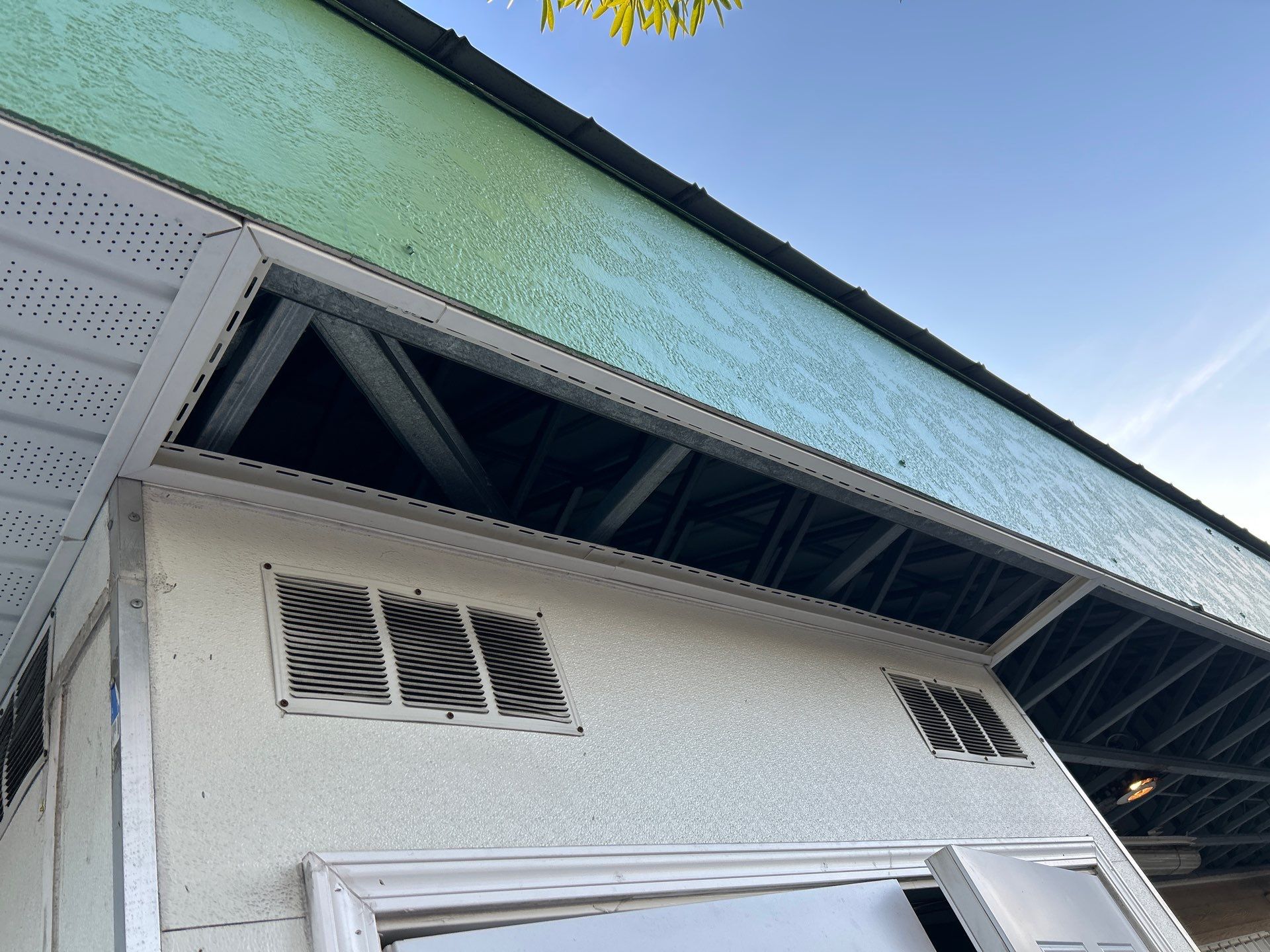 Soffit and Fascia Replacement in Bradenton FL by Gutter Professors