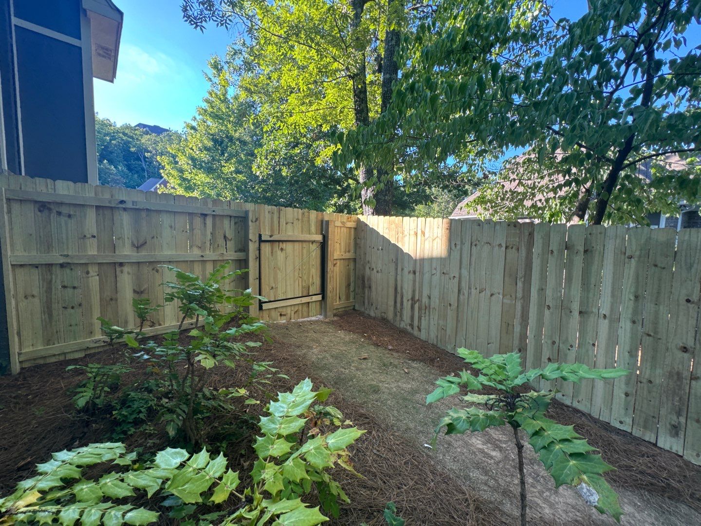 Greystone - Traditional Fence by Pillar and Pine