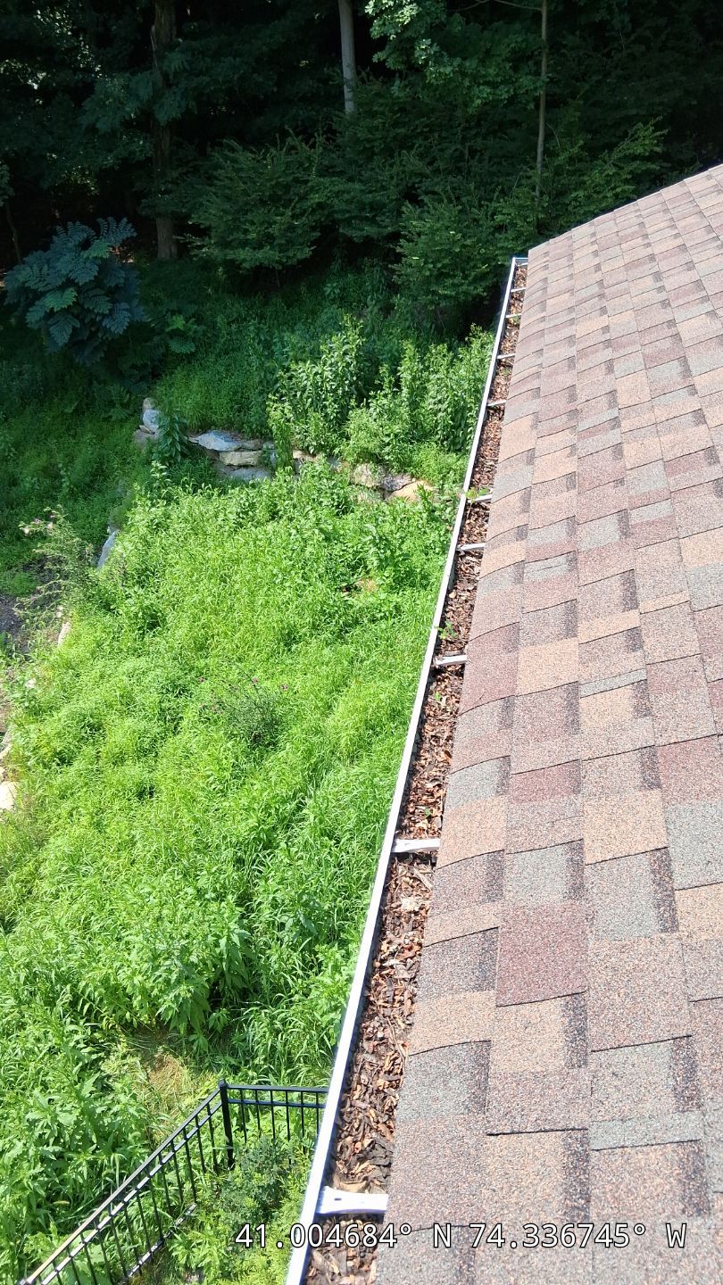 Comprehensive Gutter Cleaning and Debris Removal in Butler