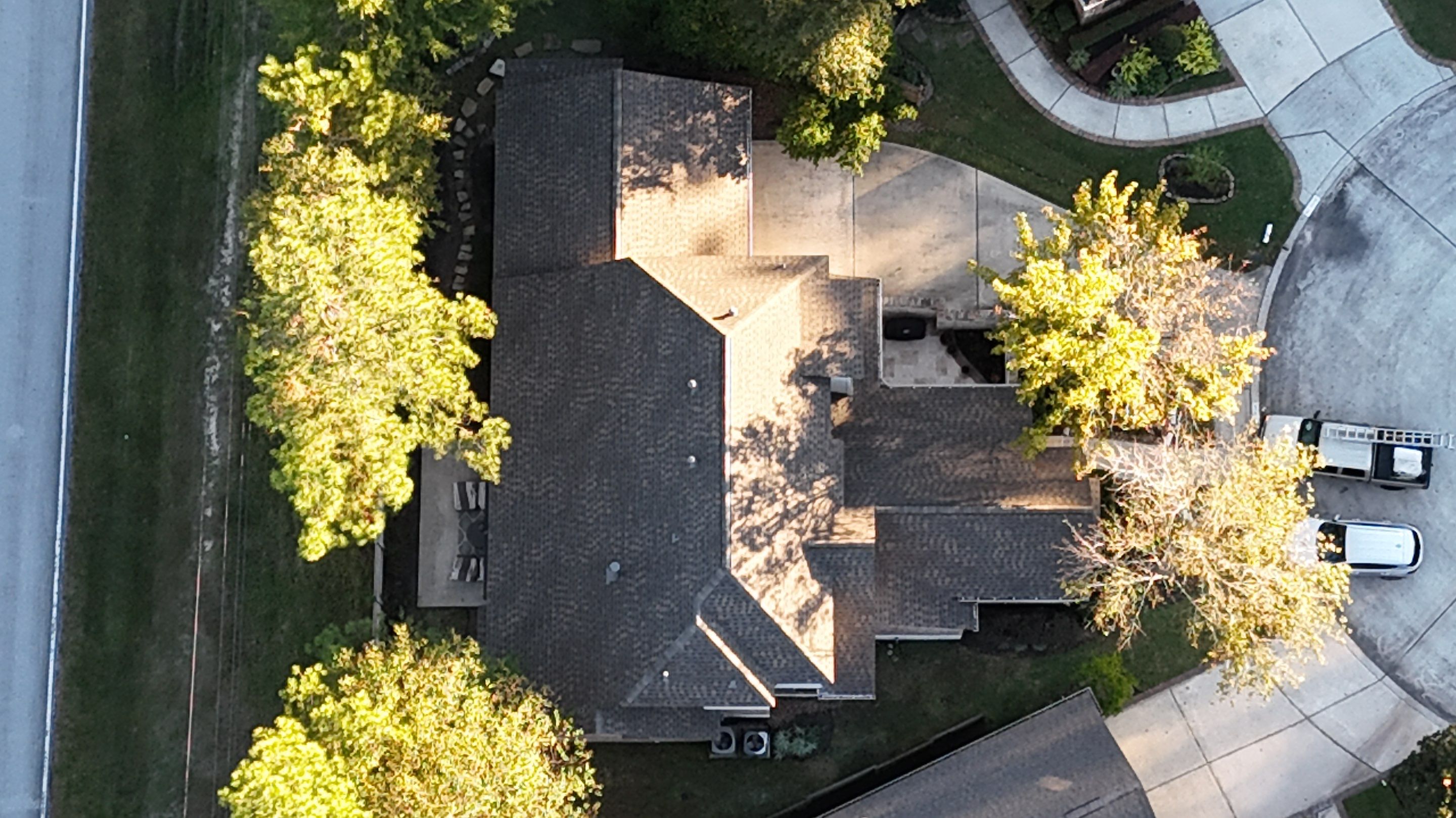 Kingwood Roof Installation using Atlas Pinnacle Pristine by Modern BYLT Roofing & Construction