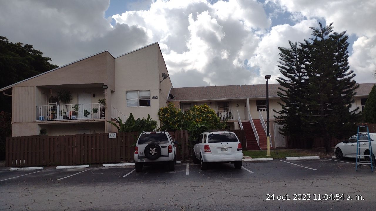 LAKE AND TENNIS VILLAS CONDO BLDG 8480 by Souffront Construction & Engineering