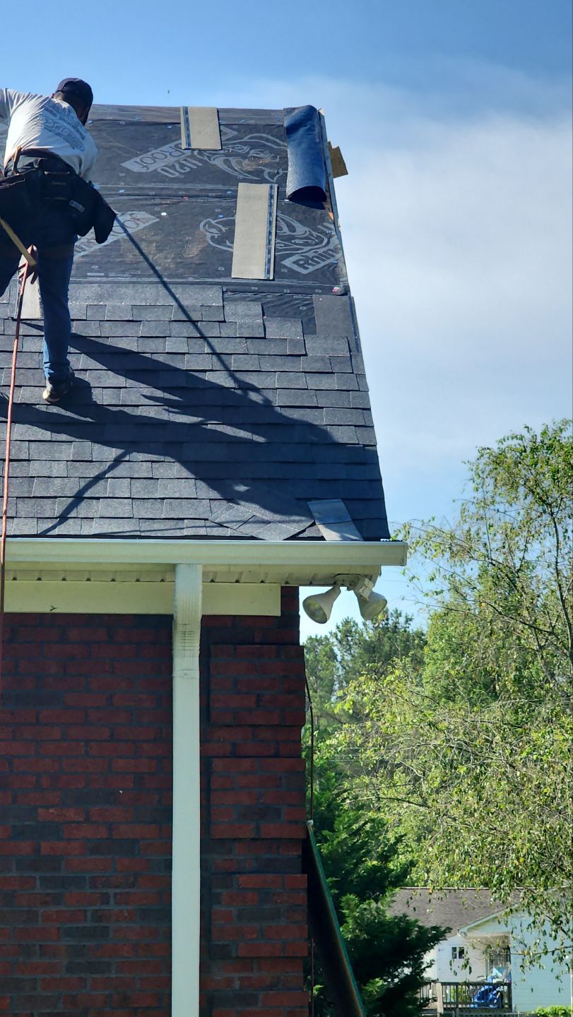 Residential Roofing Installation using Owens Corning® Oakridge Onyx Black by Indigo State Roofing