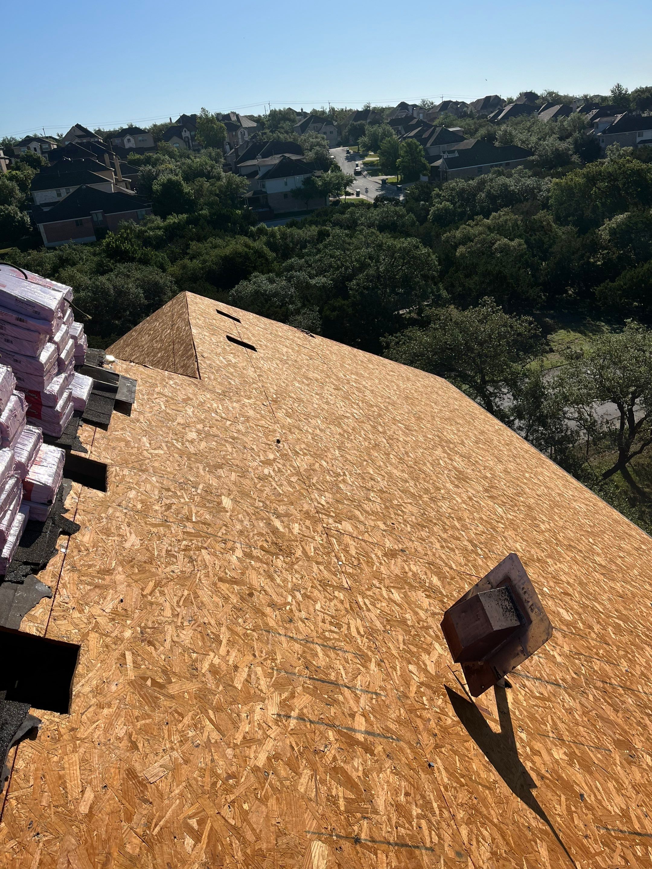 Residential Roof Replacement using Owens Corning 30 year Architectural Shingles by Premier Roofing and Contracting