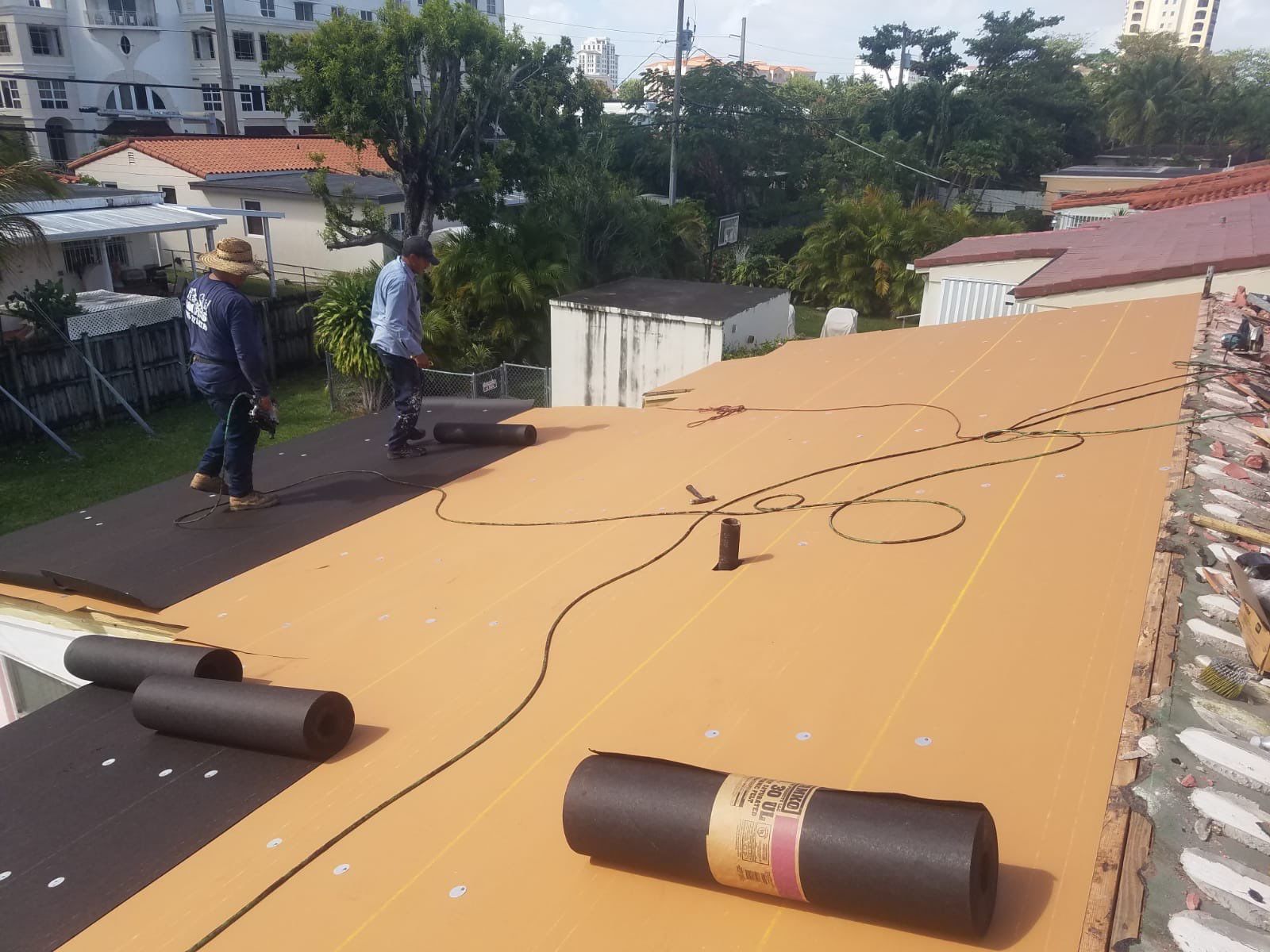 Metal Roof - Galvalume Ash Gray by Istueta Roofing