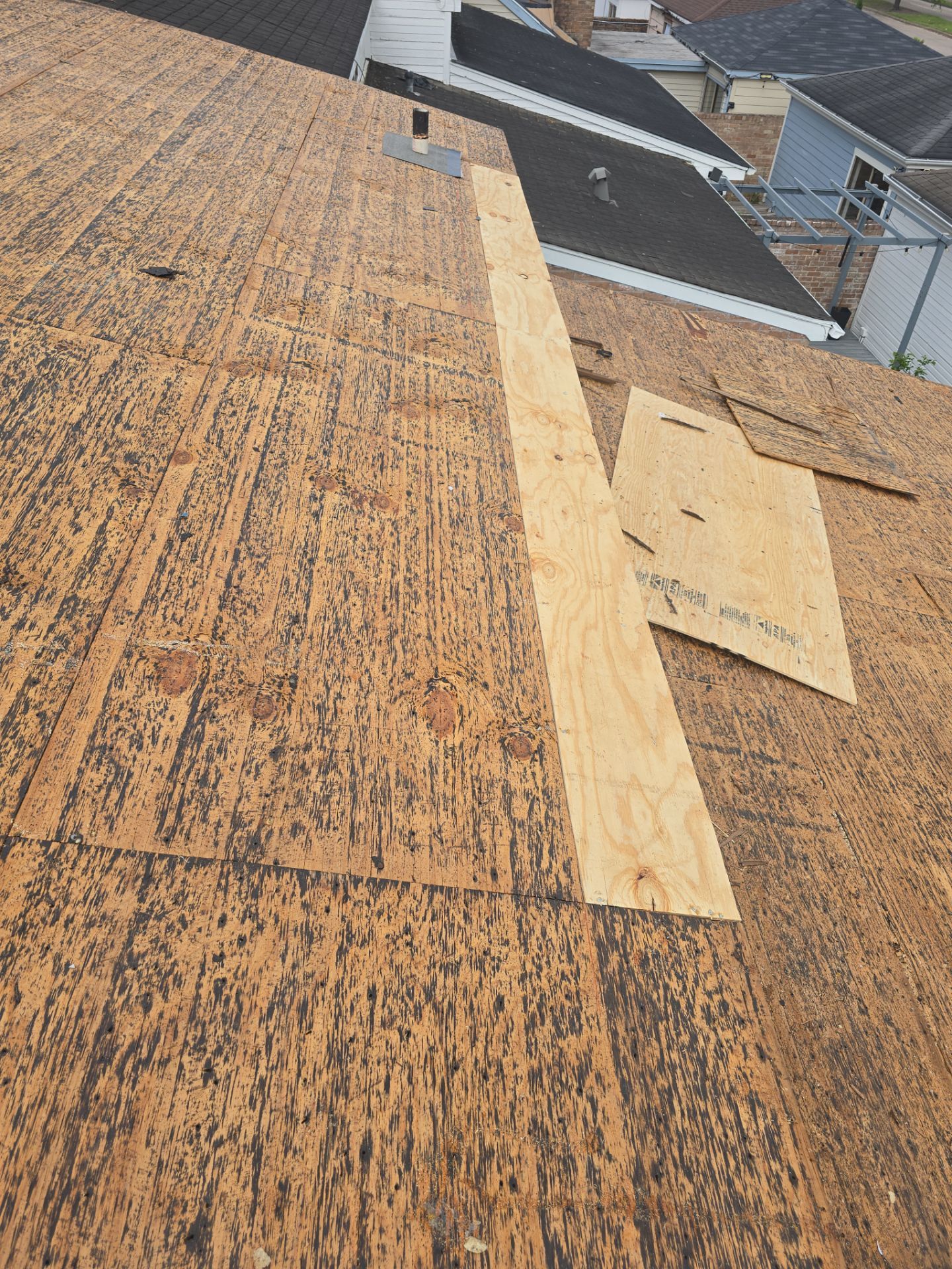 Roof Replacement Houston by Roof Repair Company