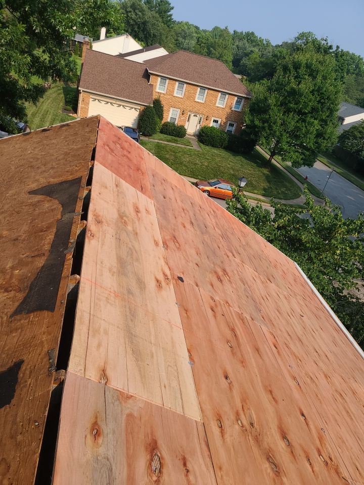 Burke: CertainTeed Landmark Pro Architectural Shingles in Max Def Weathered Wood by RM Banning, Inc.