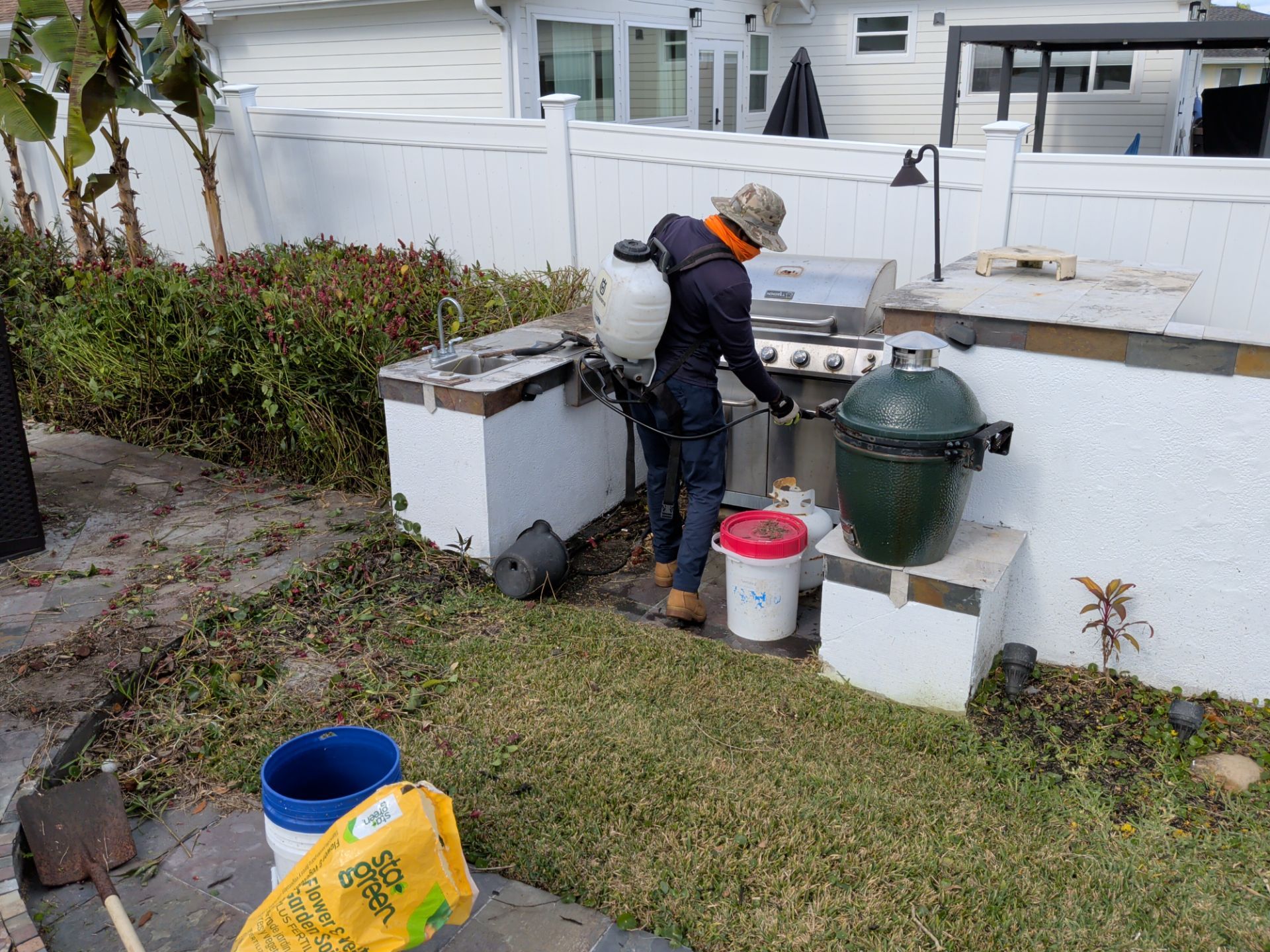 Flower Bed & Property Cleanup San Pablo area — Jacksonville Beaches, FL by Harmoni Home Services
