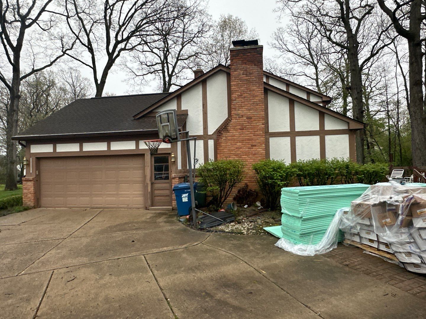 Siding Installation using Alside Monterey Sand by 180 Contractors