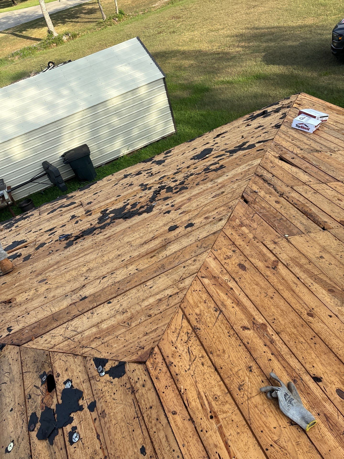 Residential Roofing Installation using Owen's Corning Duration (Lifetime) Shingles by Roof Repair Company