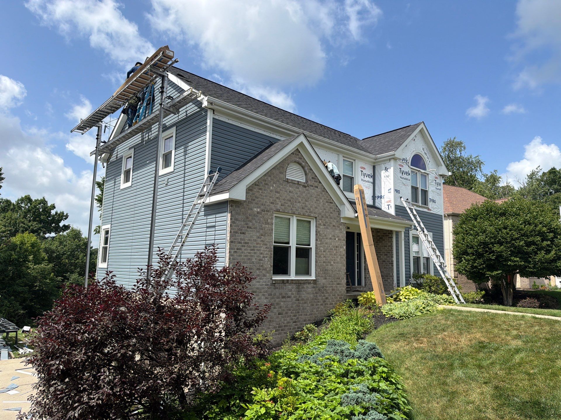 Full House Siding Renovation with English Wedgewood Vinyl Siding in Sewickley by Ideal Siding Pittsburgh