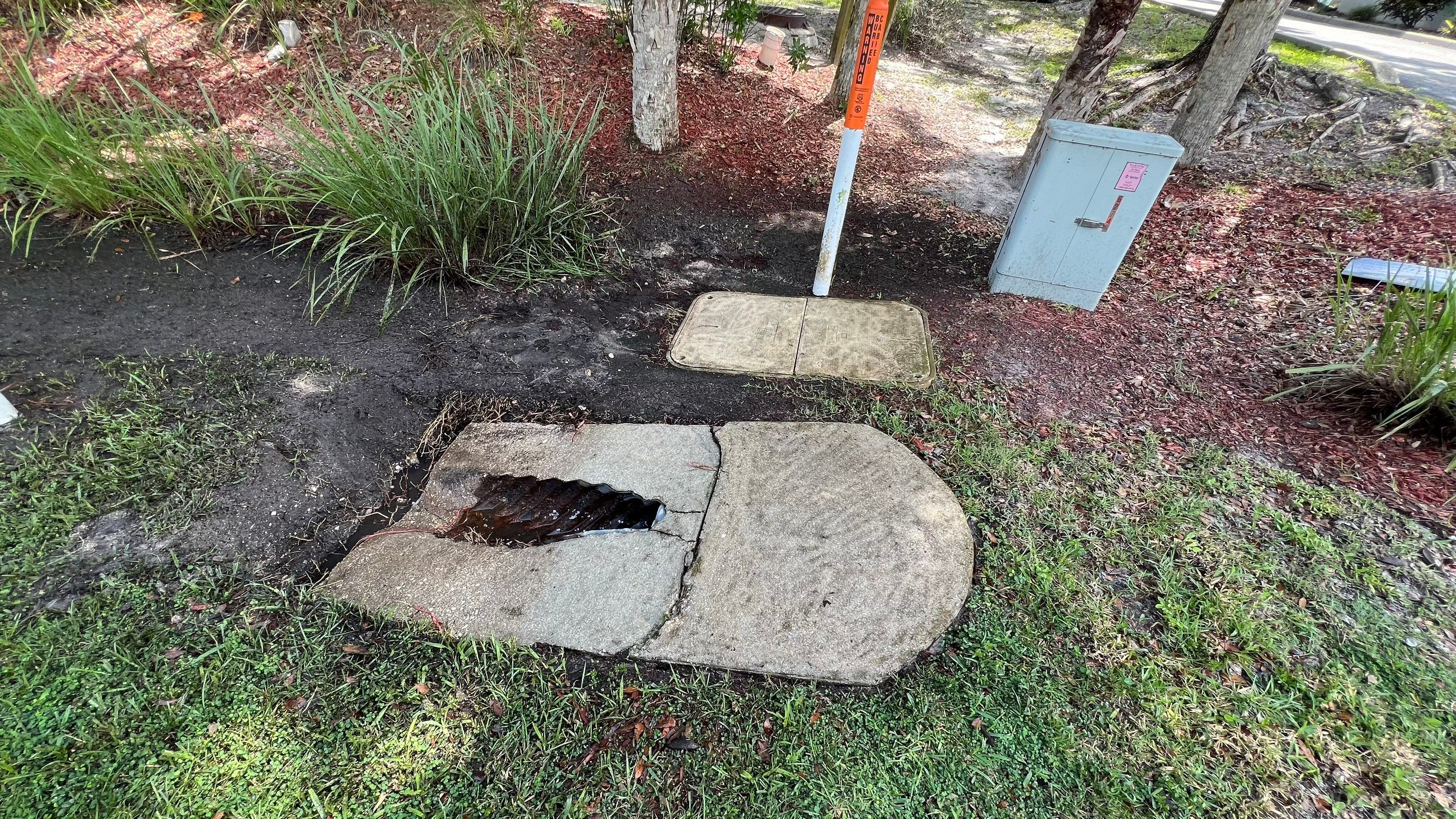 Naples Community Entry Road Stormwater System Cleaning by APS Power & Water