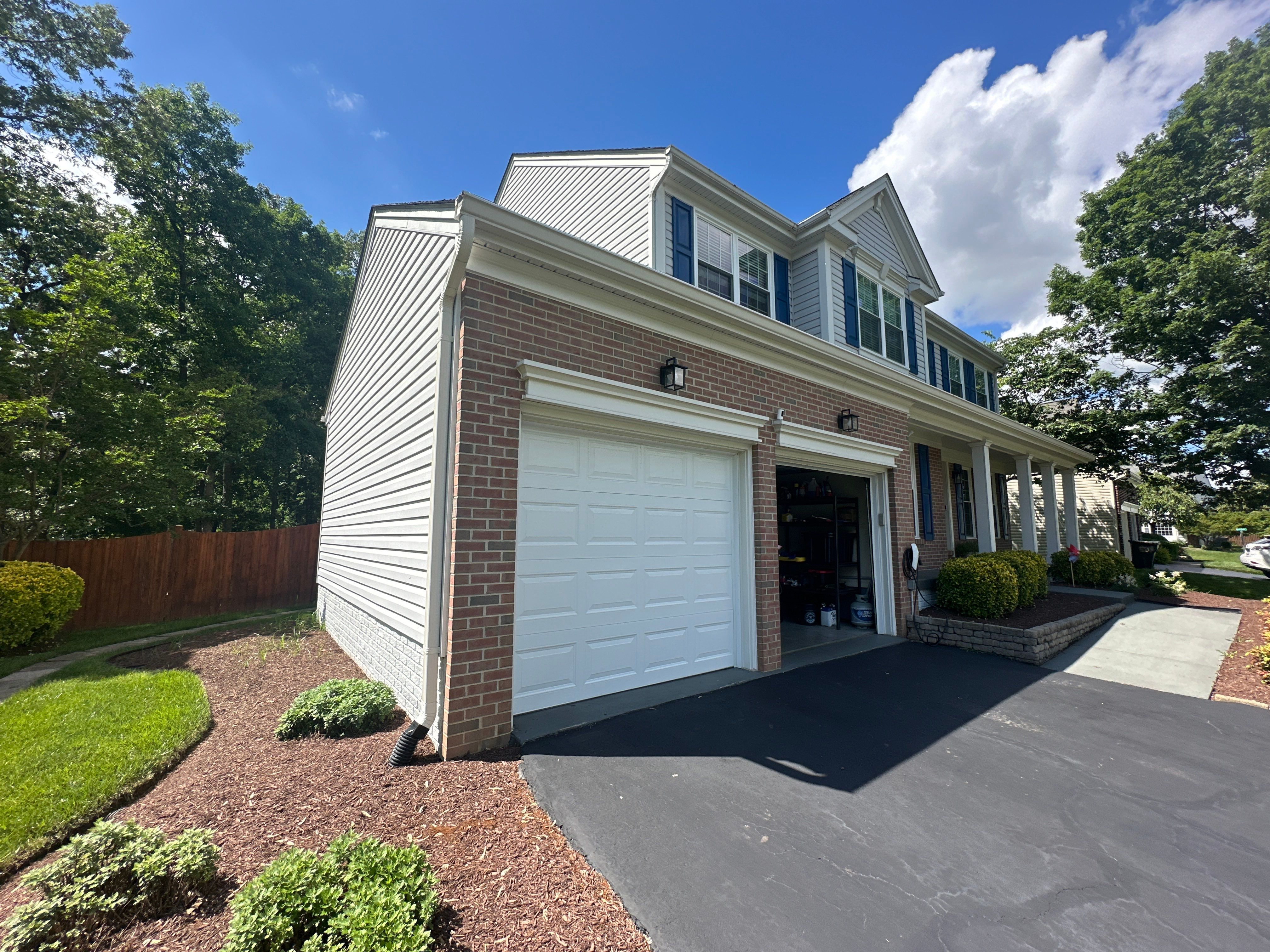 USA Storm Roofing and Construction Group featured photo.