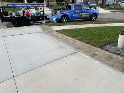 Roof Cleaning, Driveway Cleaning & Paver Patio Cleaning in Willow Palms Estates, Palmetto, FL | Sunshine AquaWash