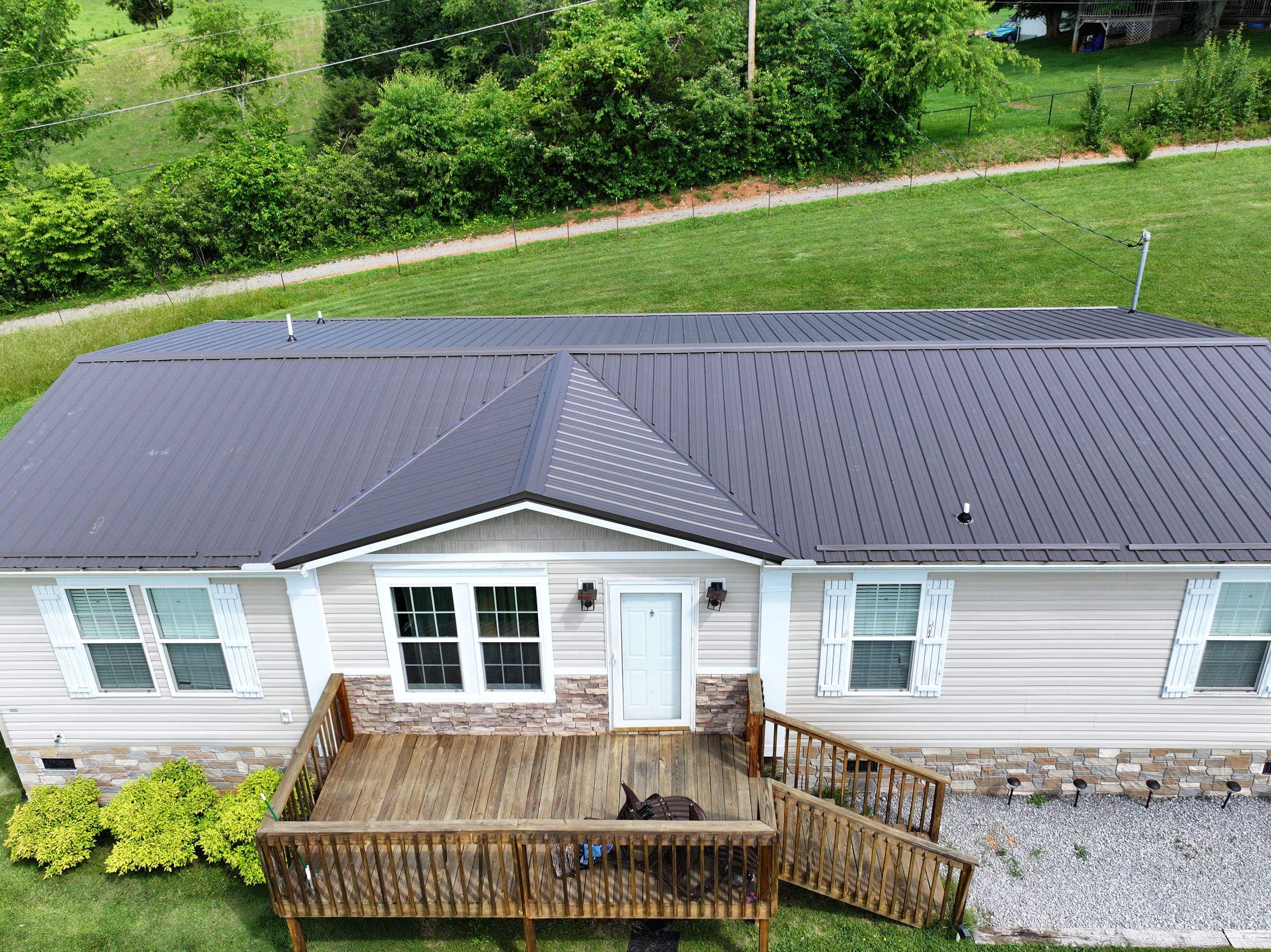 Williams Residence by Omnia Roofing