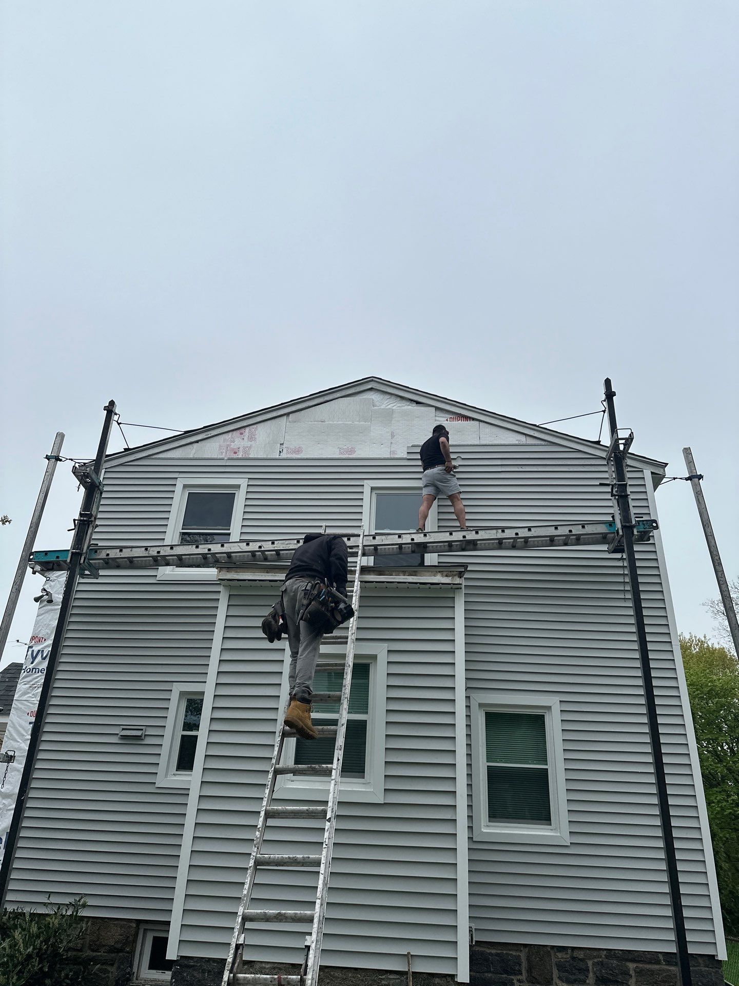 Siding Installation using Certainteed Cedar Impressions Straight Edge Perfection Shingles - D7 - Sterling Gray by A Plus Exterior