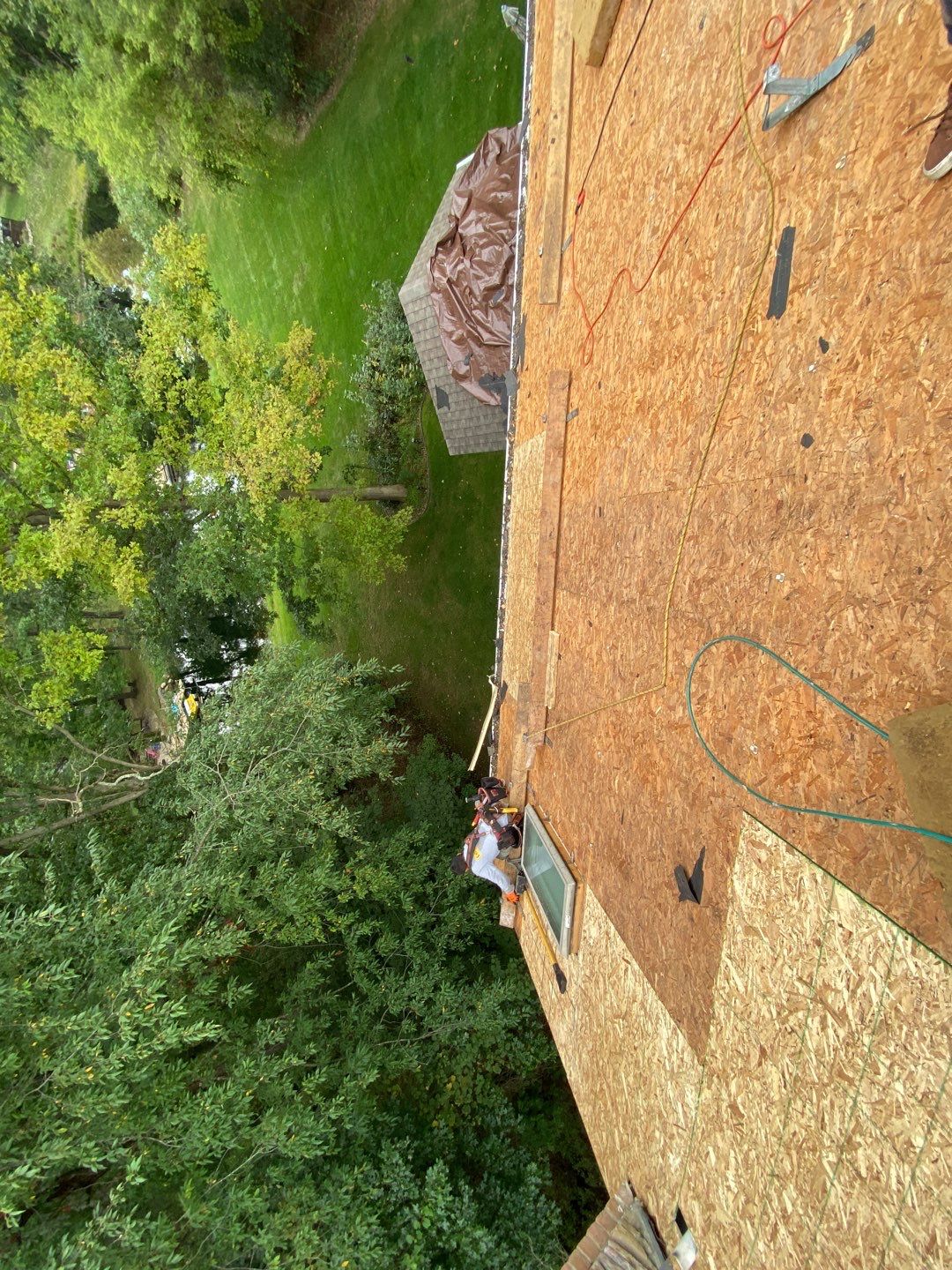 Roof Replacement using CertainTeed Landmark by 180 Contractors