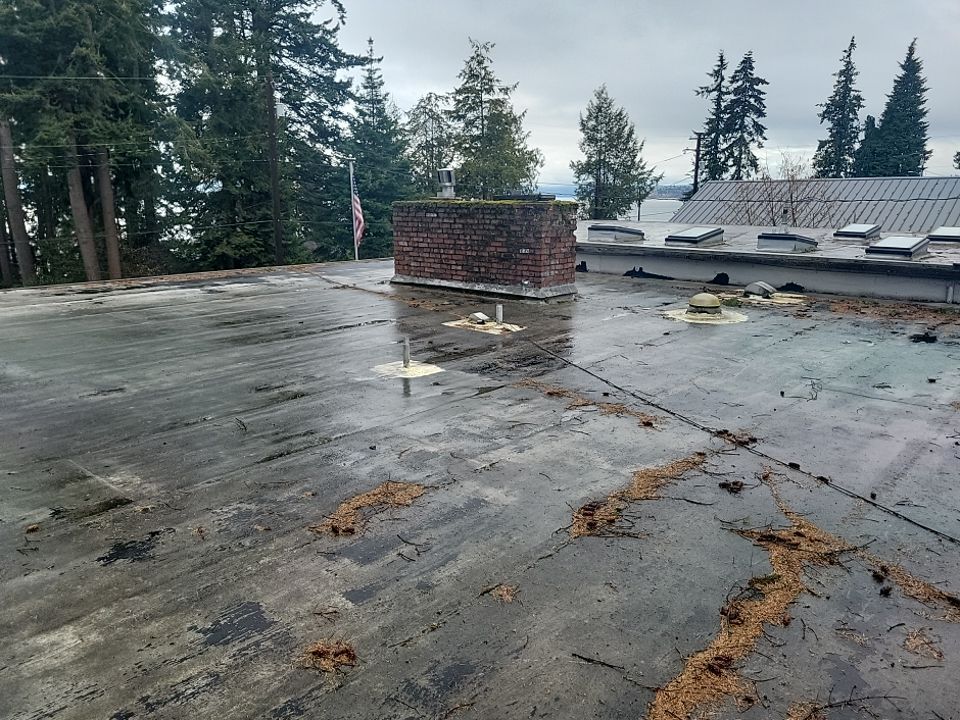 Tulalip Residence Duro-Fleece Re-roof by Alternative Roofing Systems Inc.