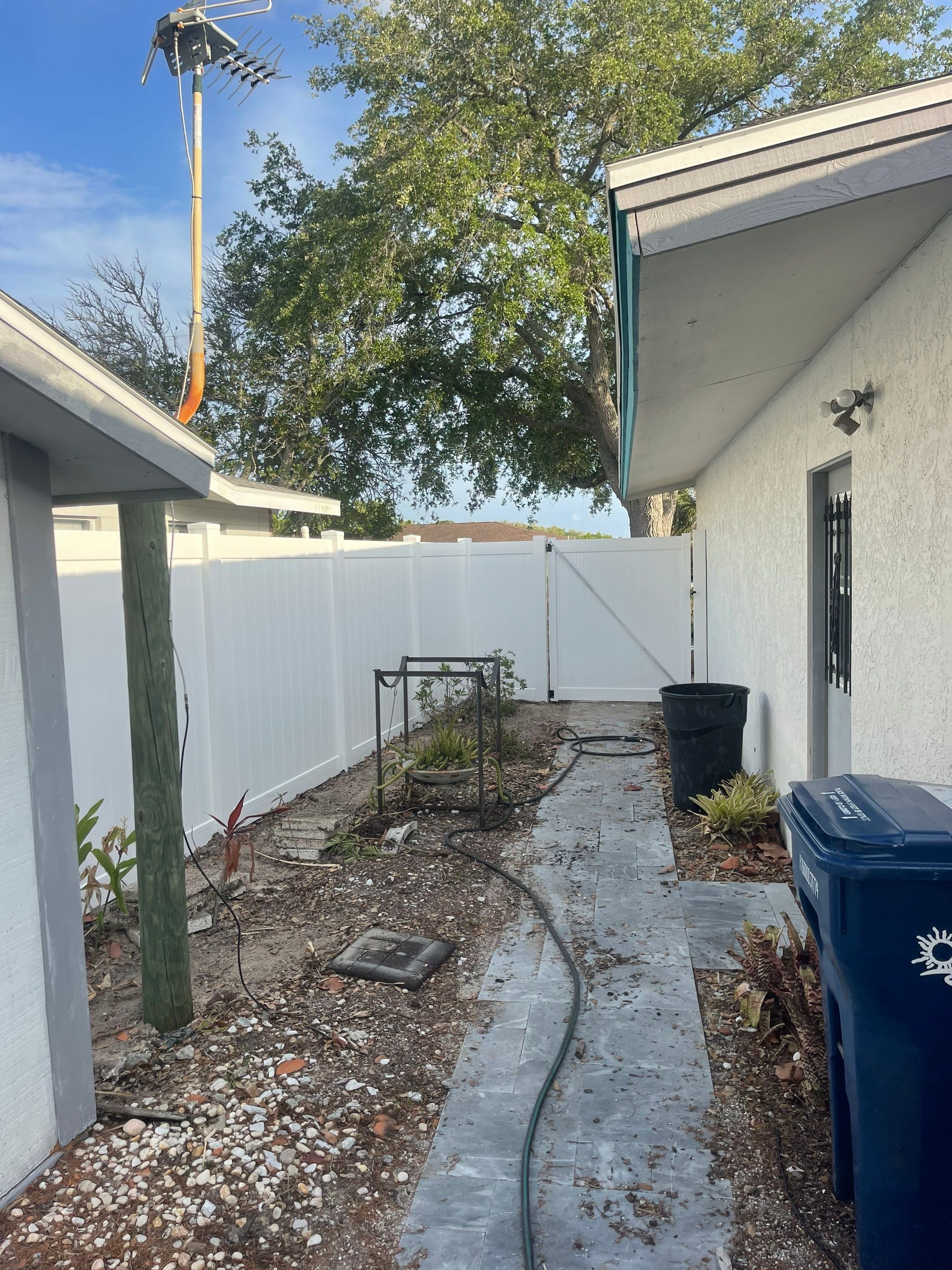 Bradenton, FL 6 ft. Tall White Vinyl Privacy Fence by Asap fence and gates, LLC