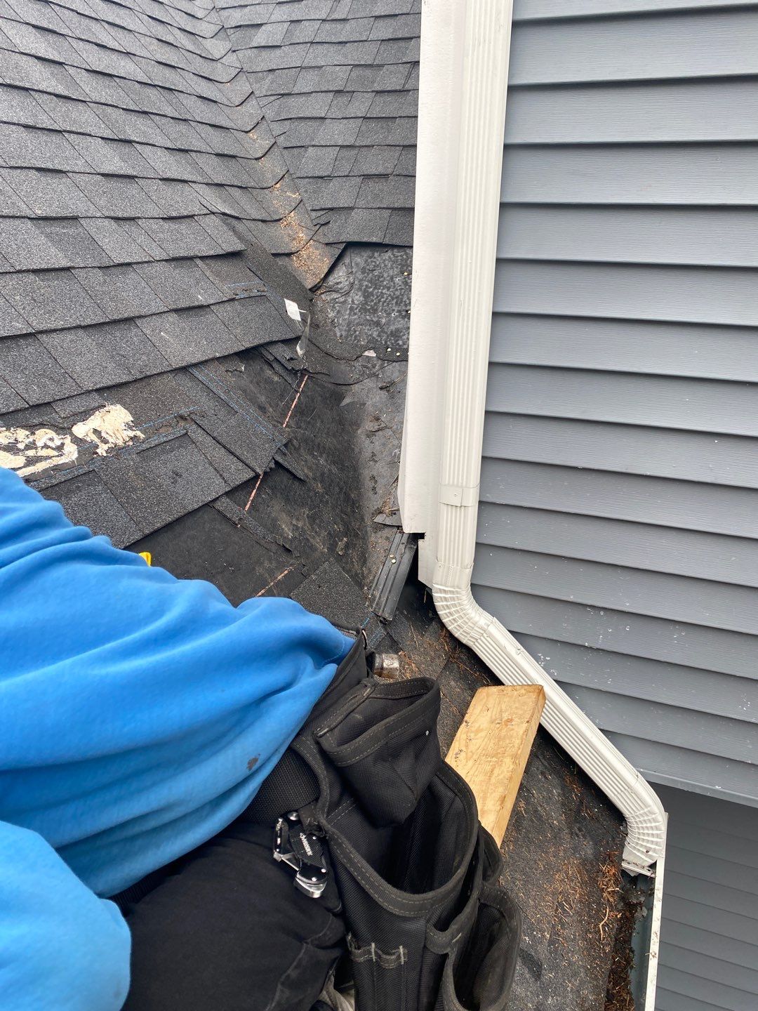 Roof Replacement using CertainTeed Landmark by 180 Contractors