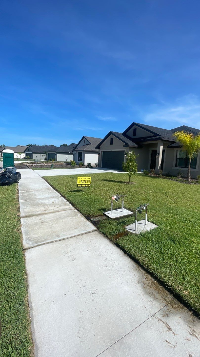 Parrish, FL 6ft. Tall White Vinyl Privacy Fence by Asap fence and gates, LLC